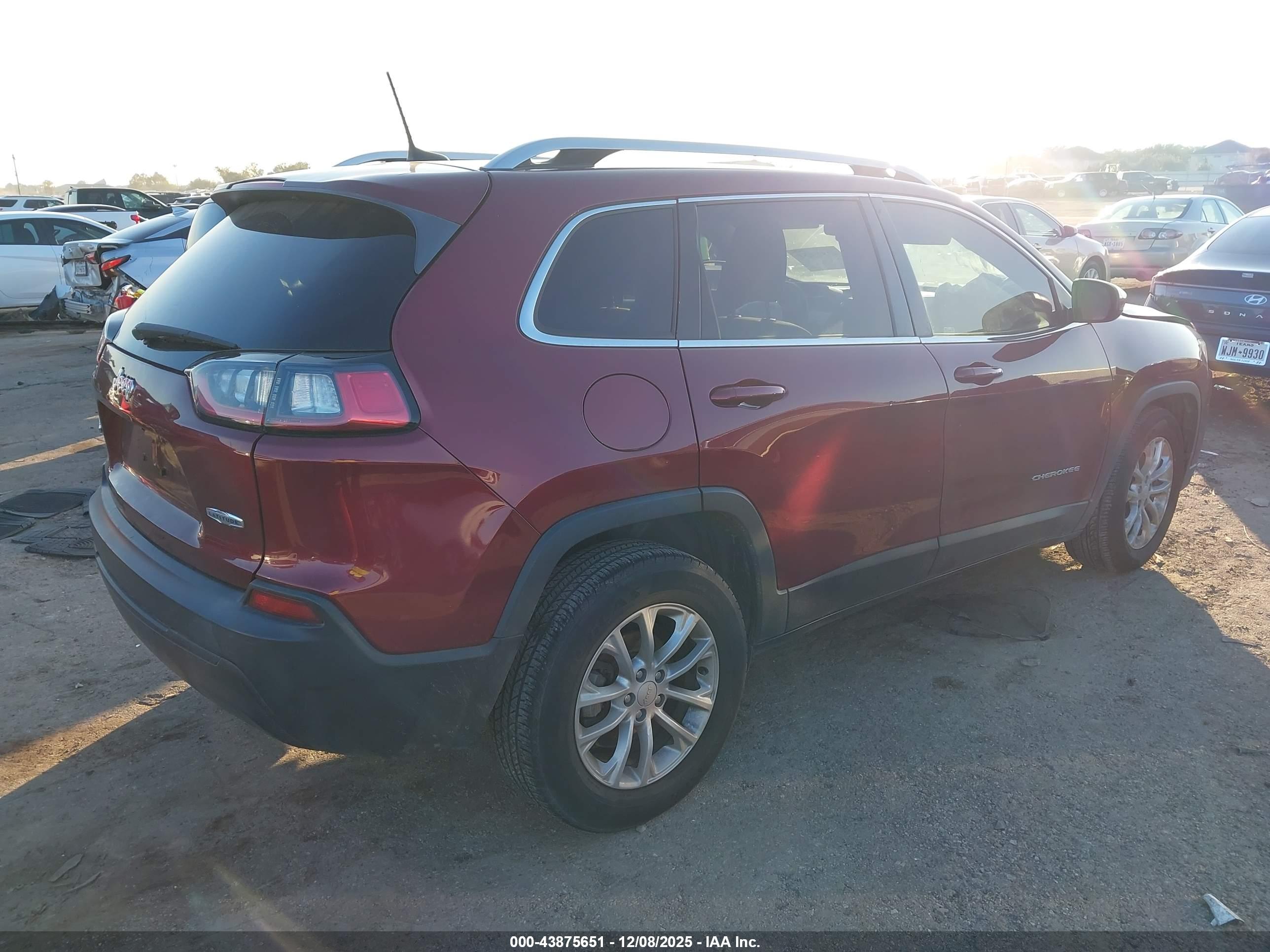JEEP CHEROKEE image 4