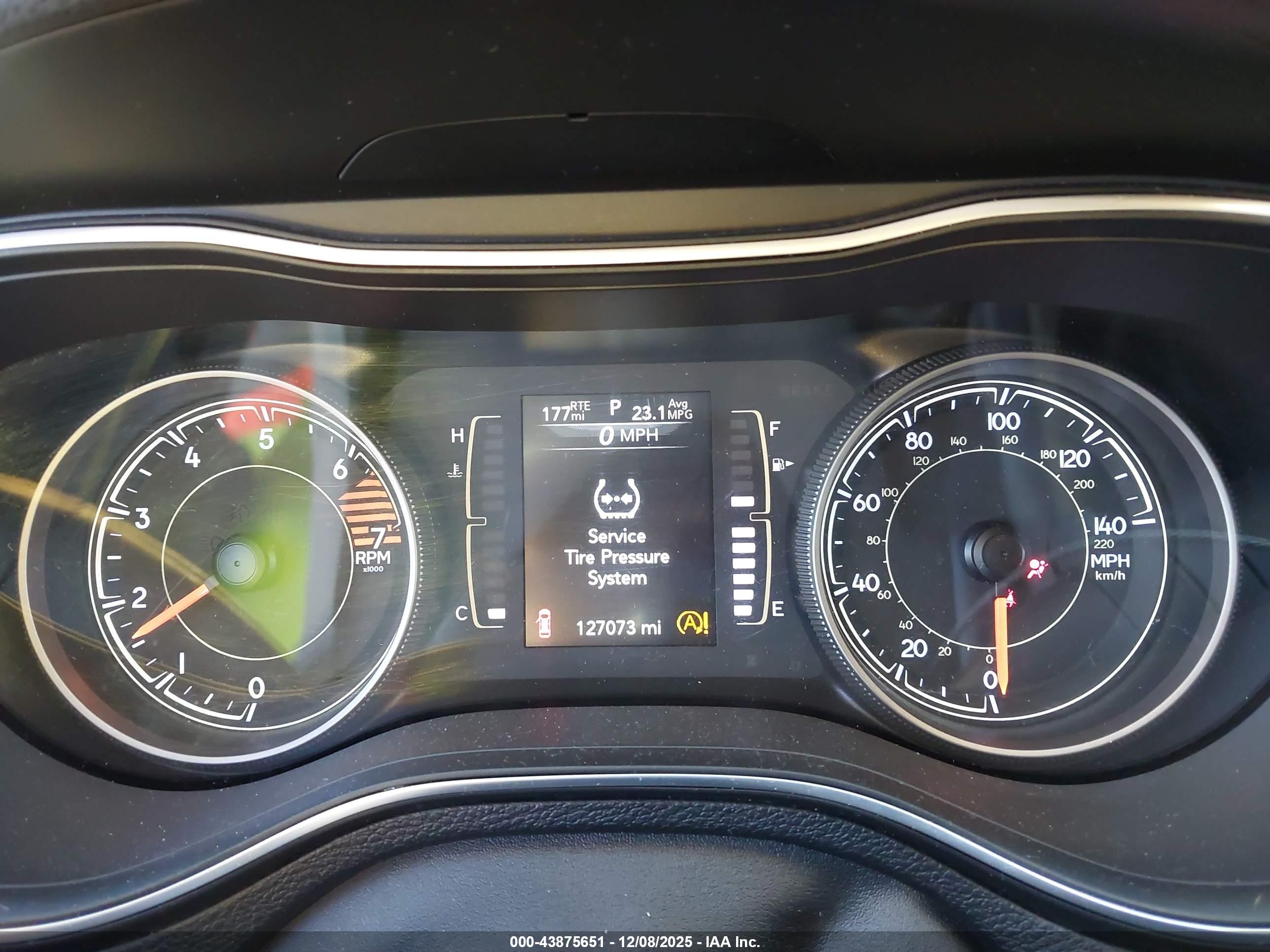 JEEP CHEROKEE image 7