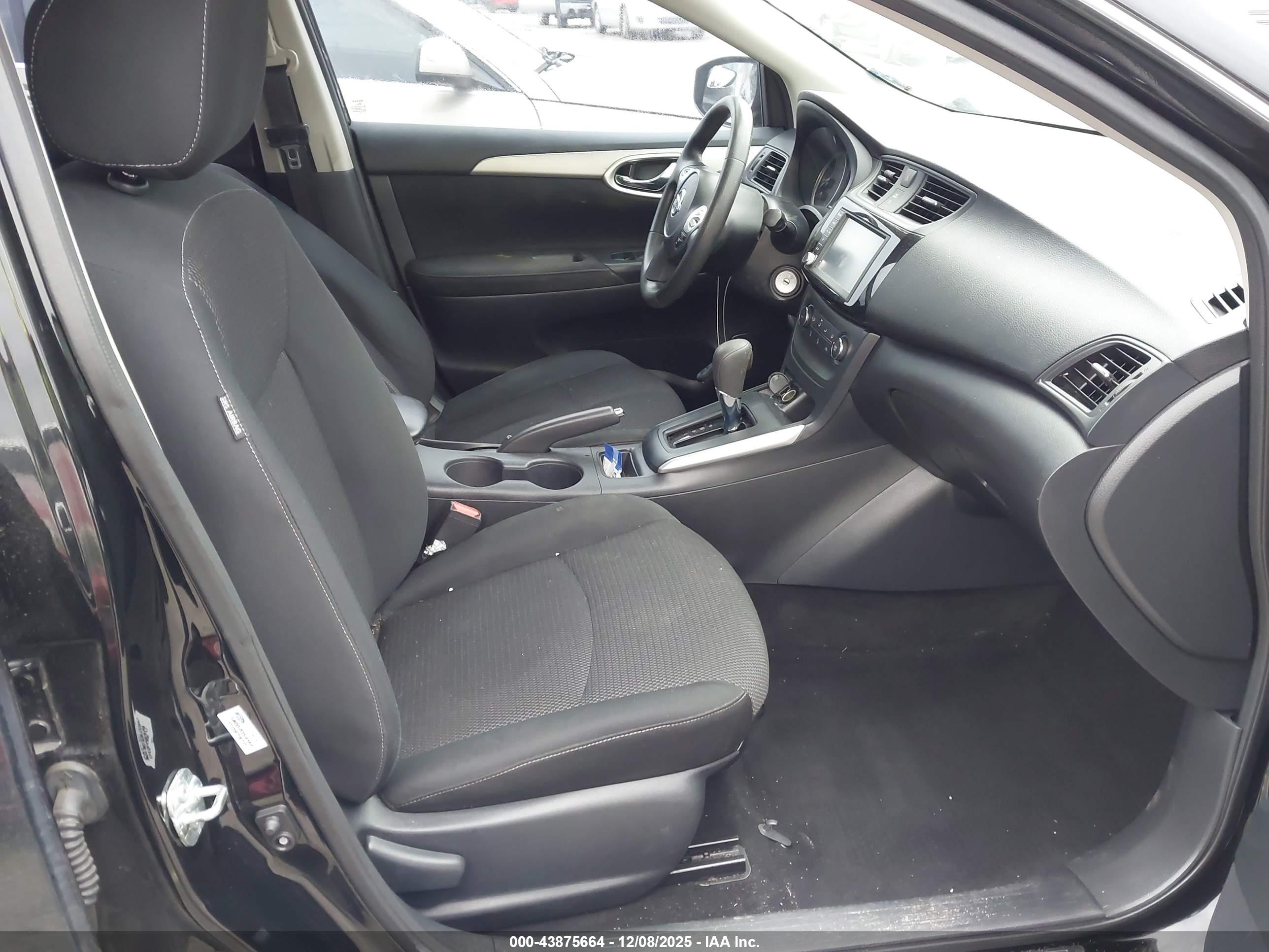 NISSAN SENTRA image 5