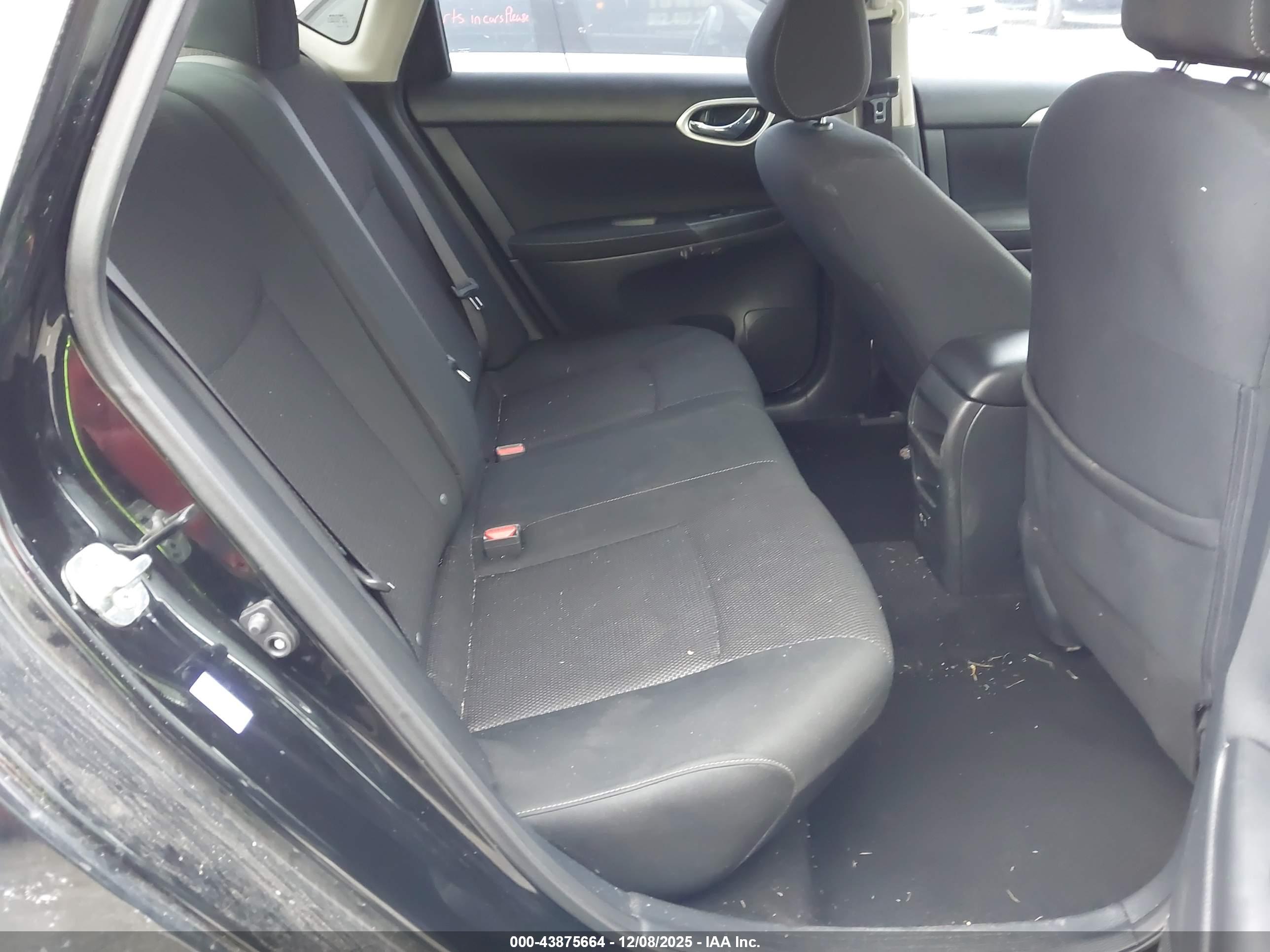 NISSAN SENTRA image 8
