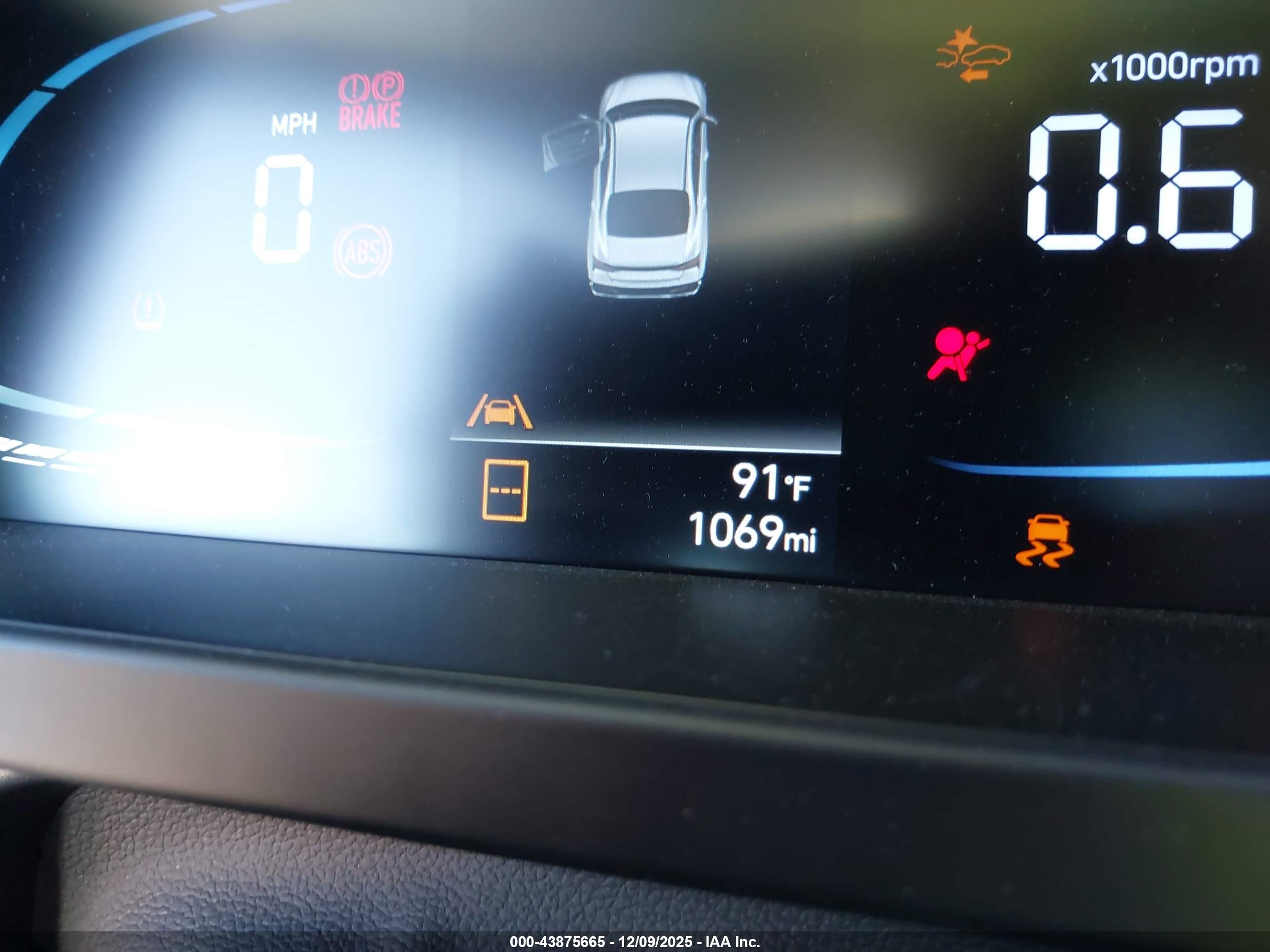 HYUNDAI ELANTRA image 7