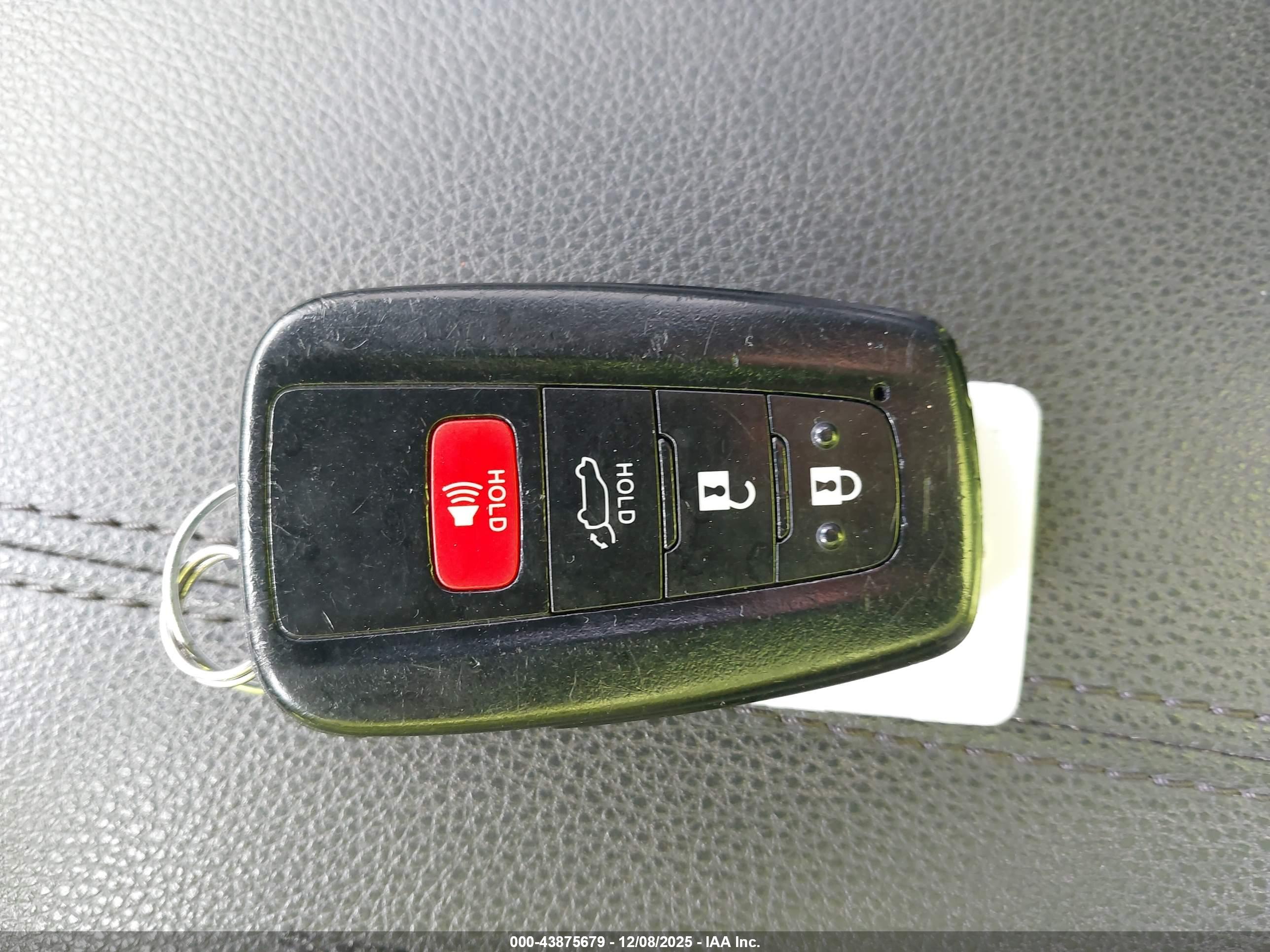 TOYOTA RAV4 image 11