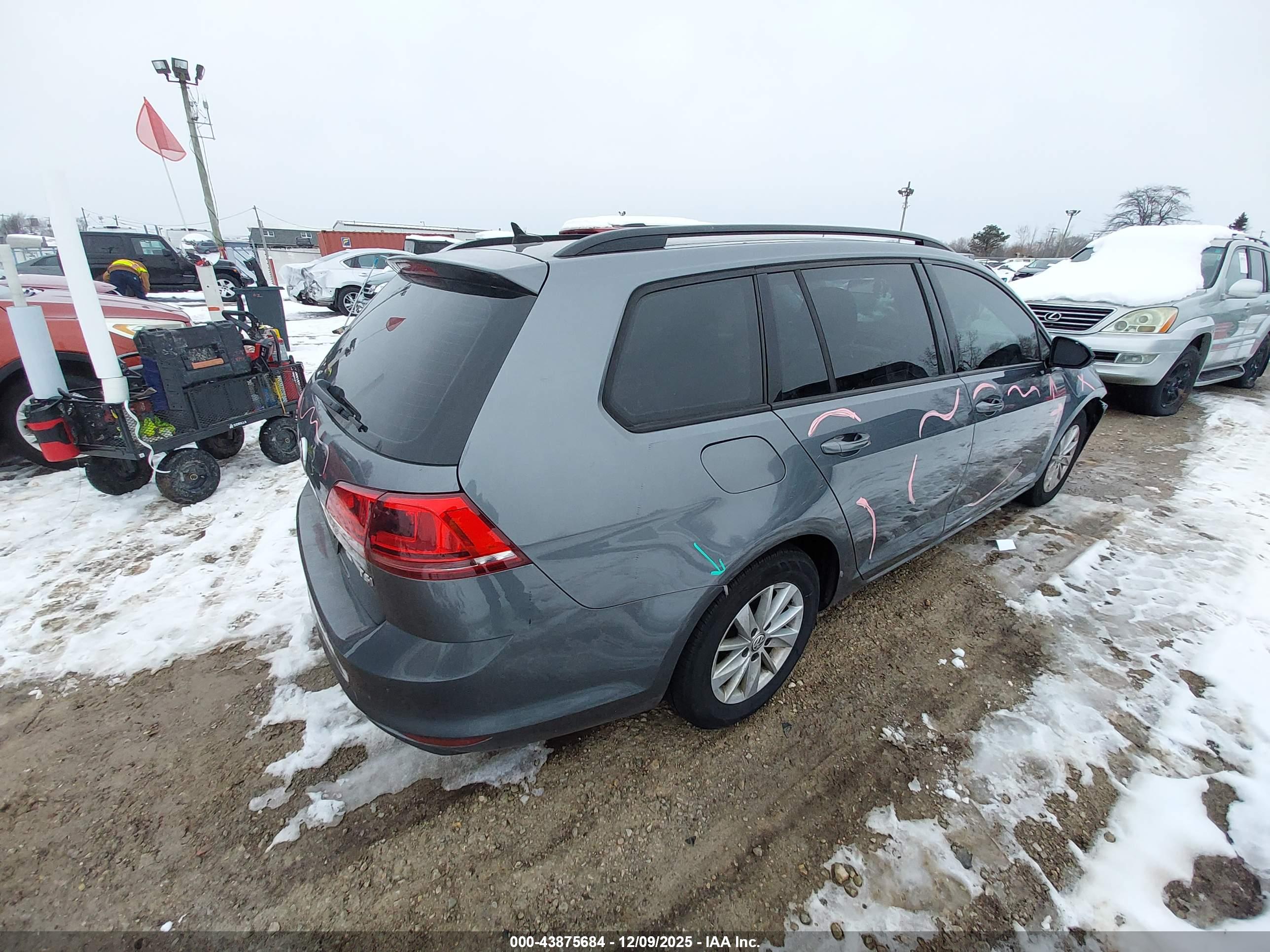 VOLKSWAGEN GOLF image 4