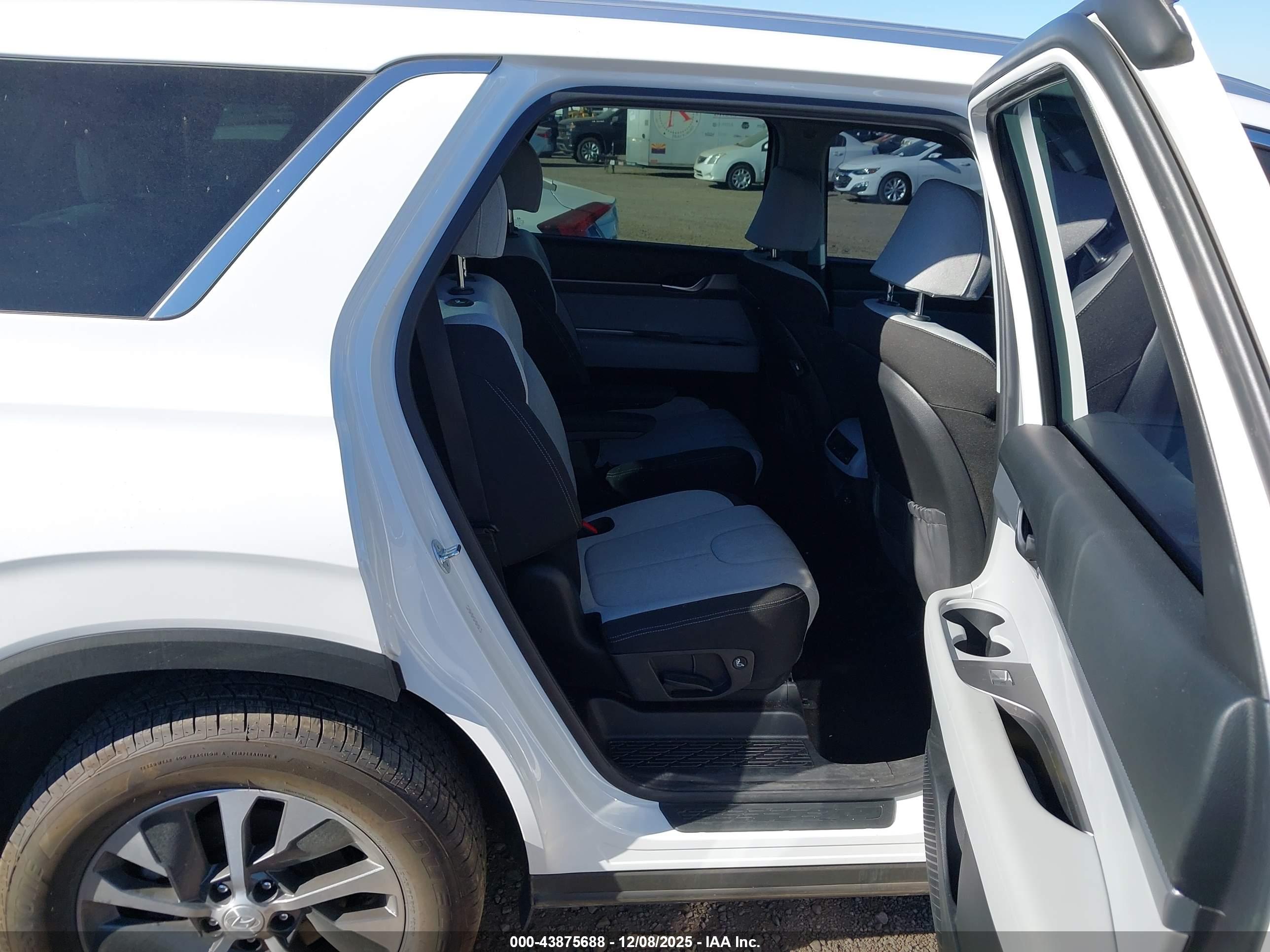 HYUNDAI PALISADE image 8