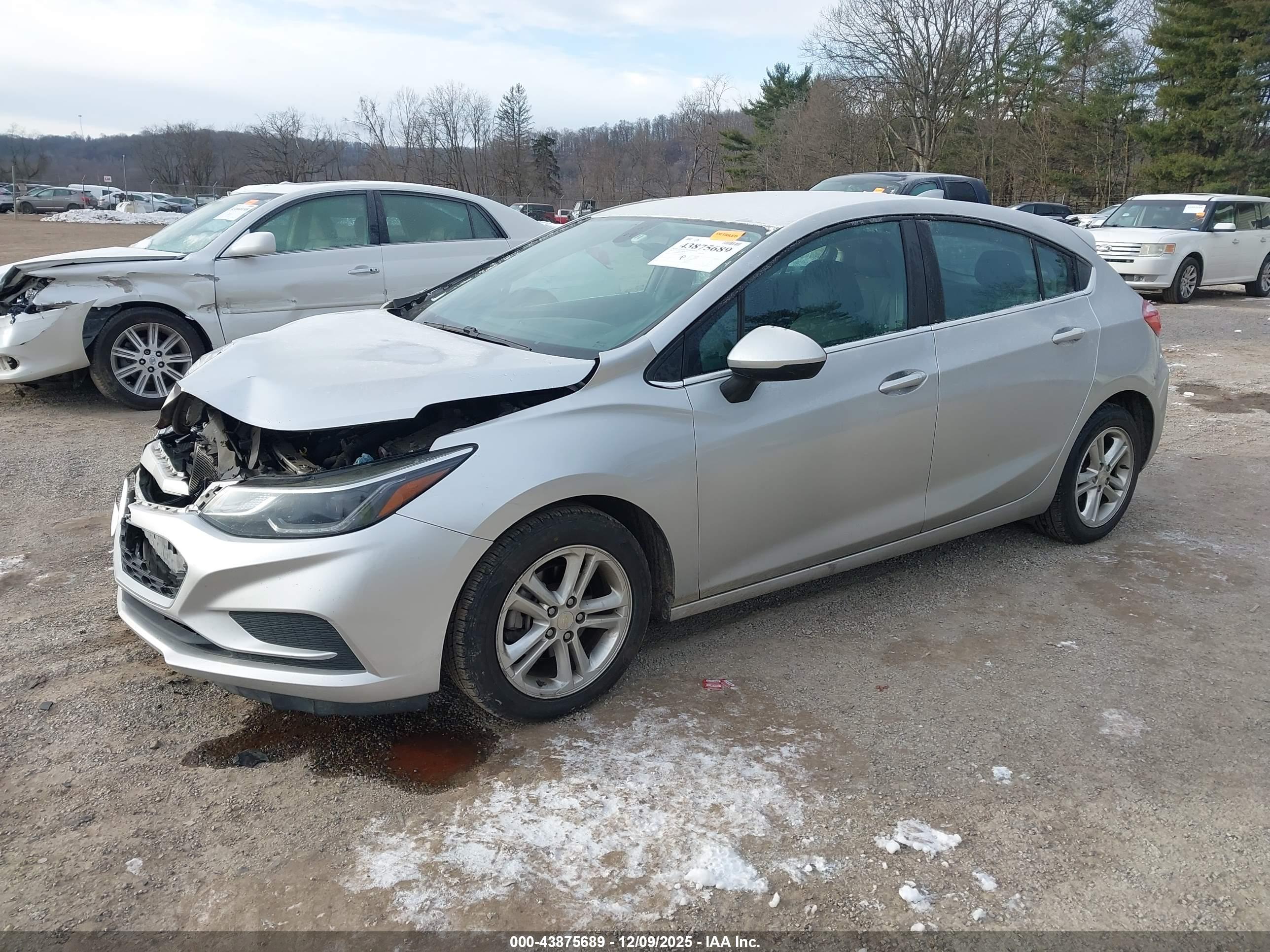 CHEVROLET CRUZE image 2