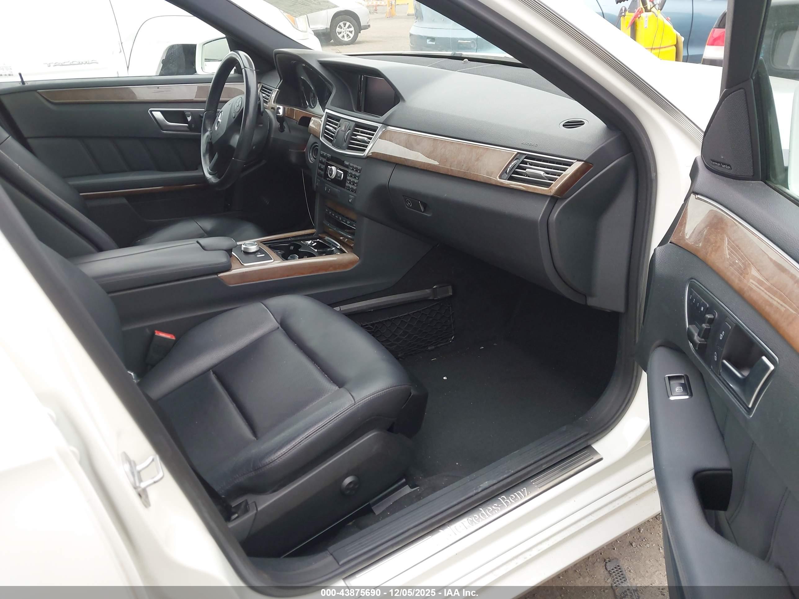 MERCEDES-BENZ E image 5