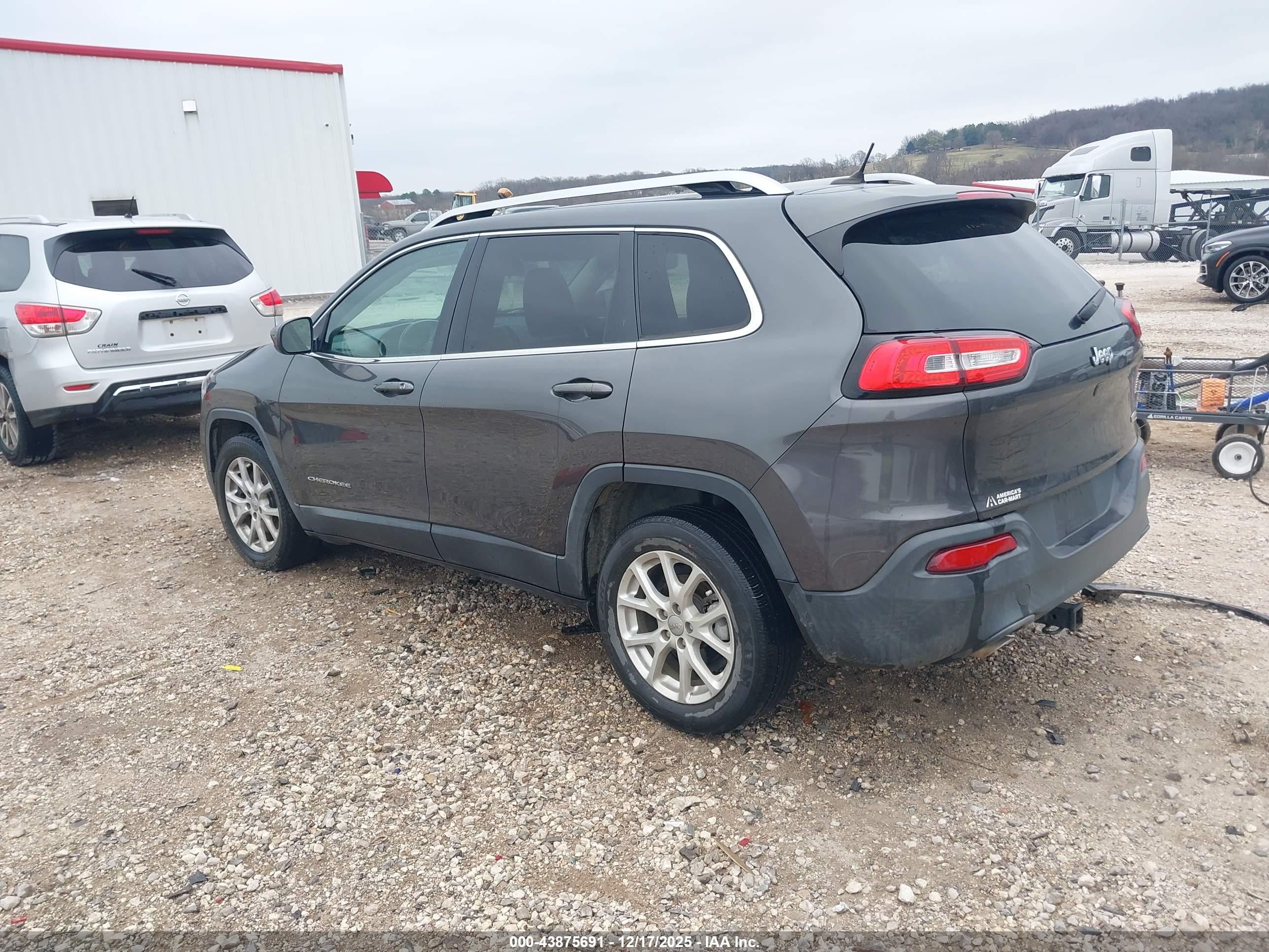JEEP CHEROKEE image 3