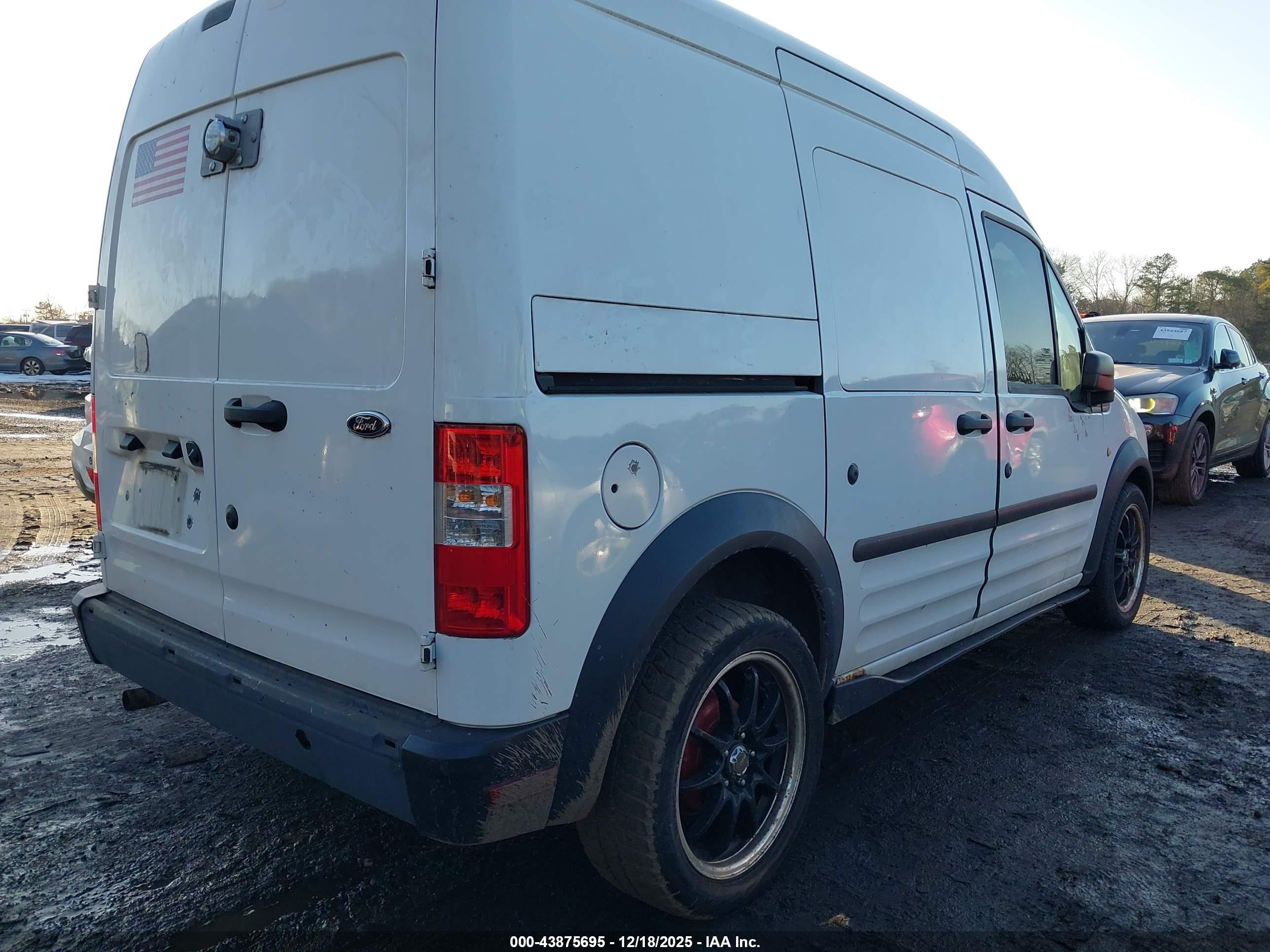 FORD TRANSIT image 4