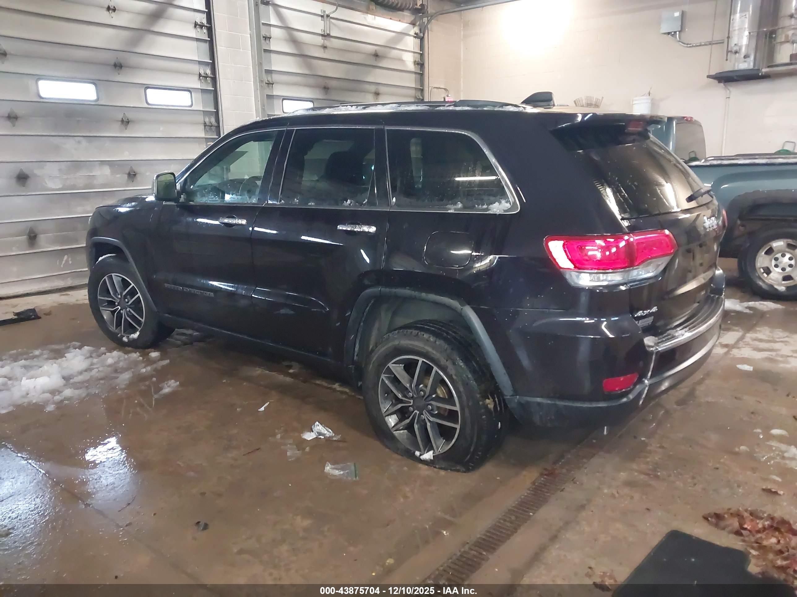 JEEP GRAND image 3