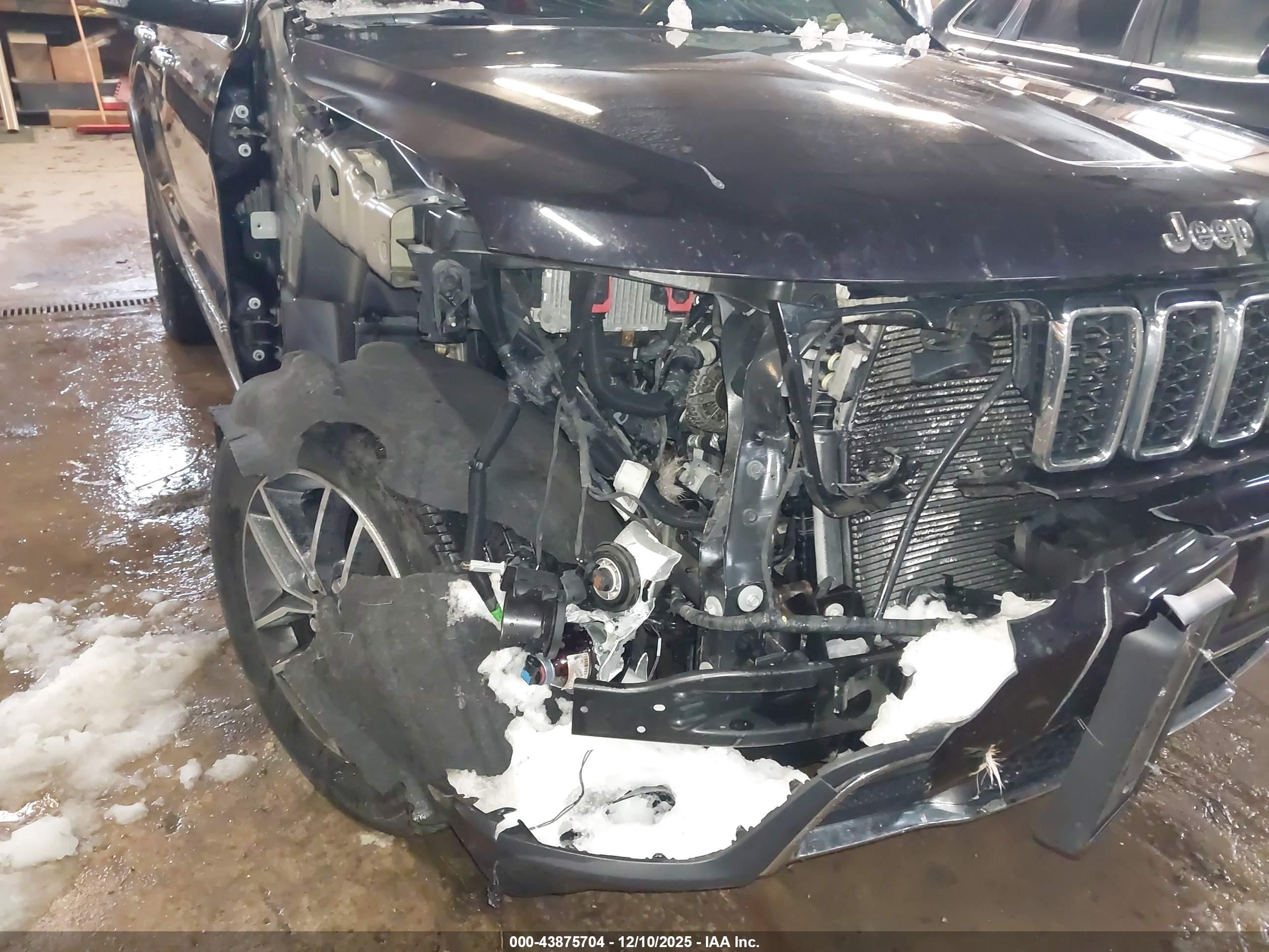 JEEP GRAND image 6