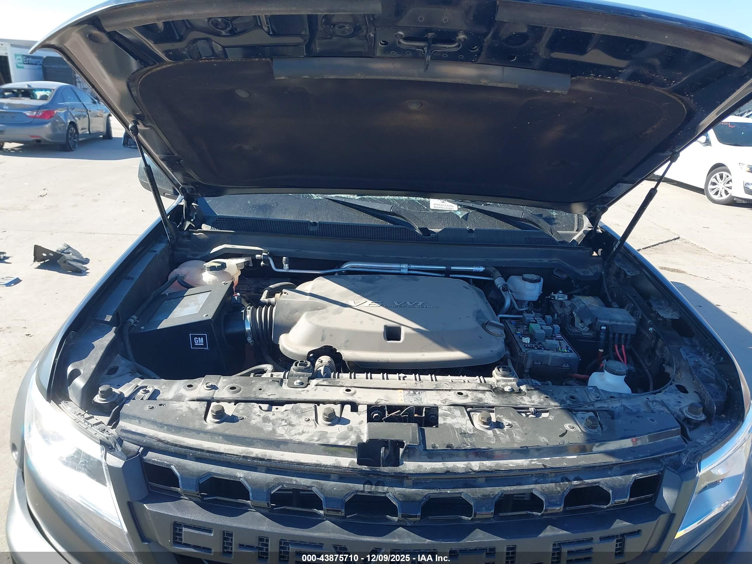 CHEVROLET COLORADO image 10