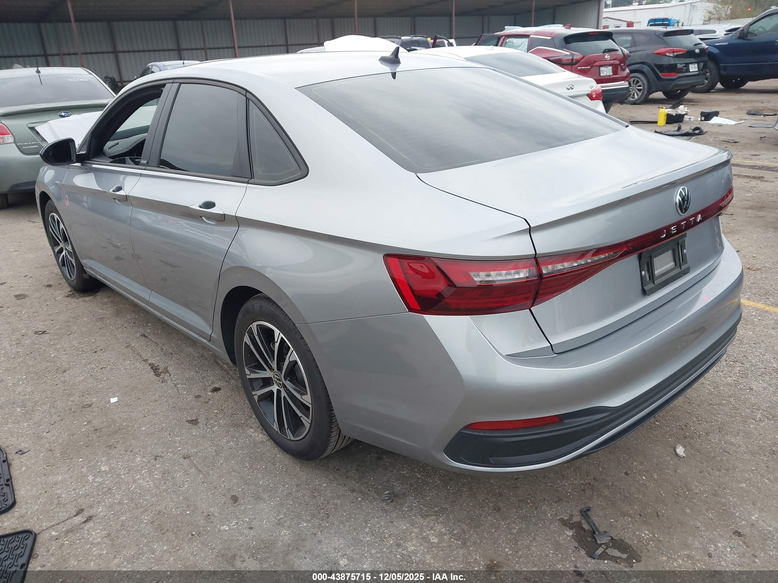 VOLKSWAGEN JETTA image 3