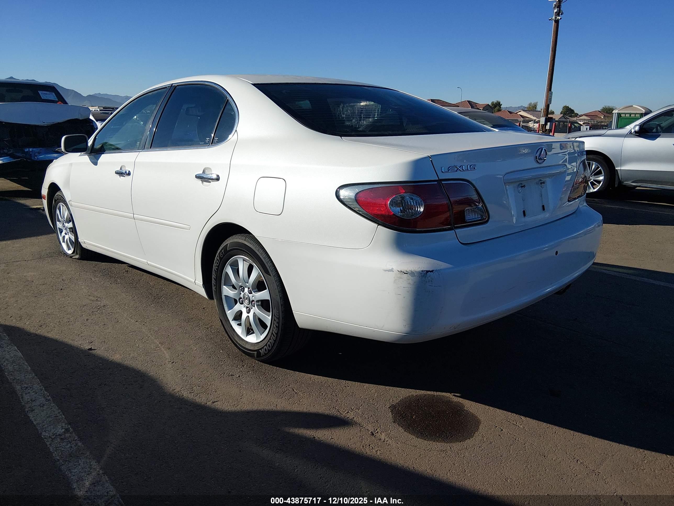 LEXUS ES image 3