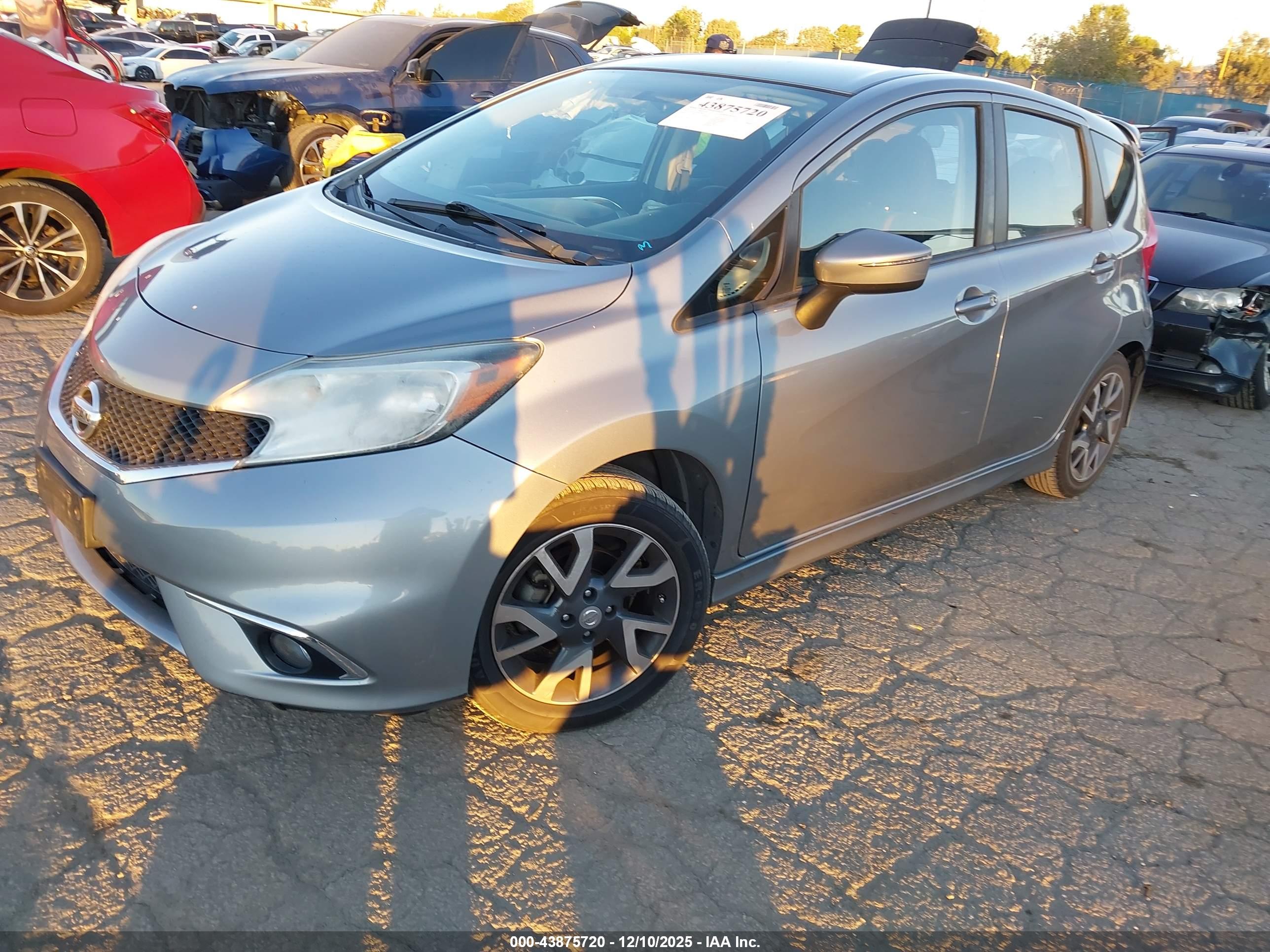 NISSAN VERSA image 2