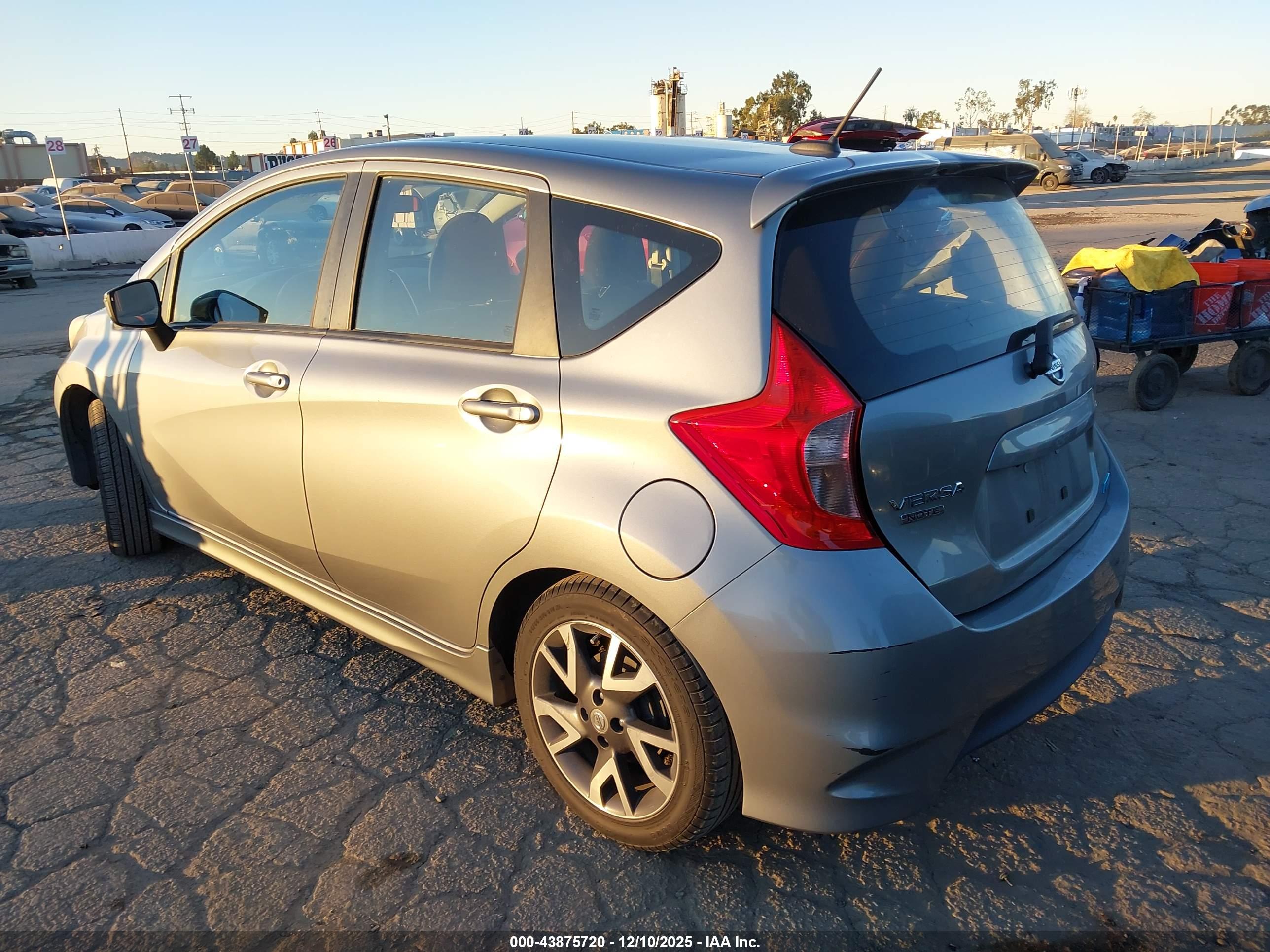 NISSAN VERSA image 3