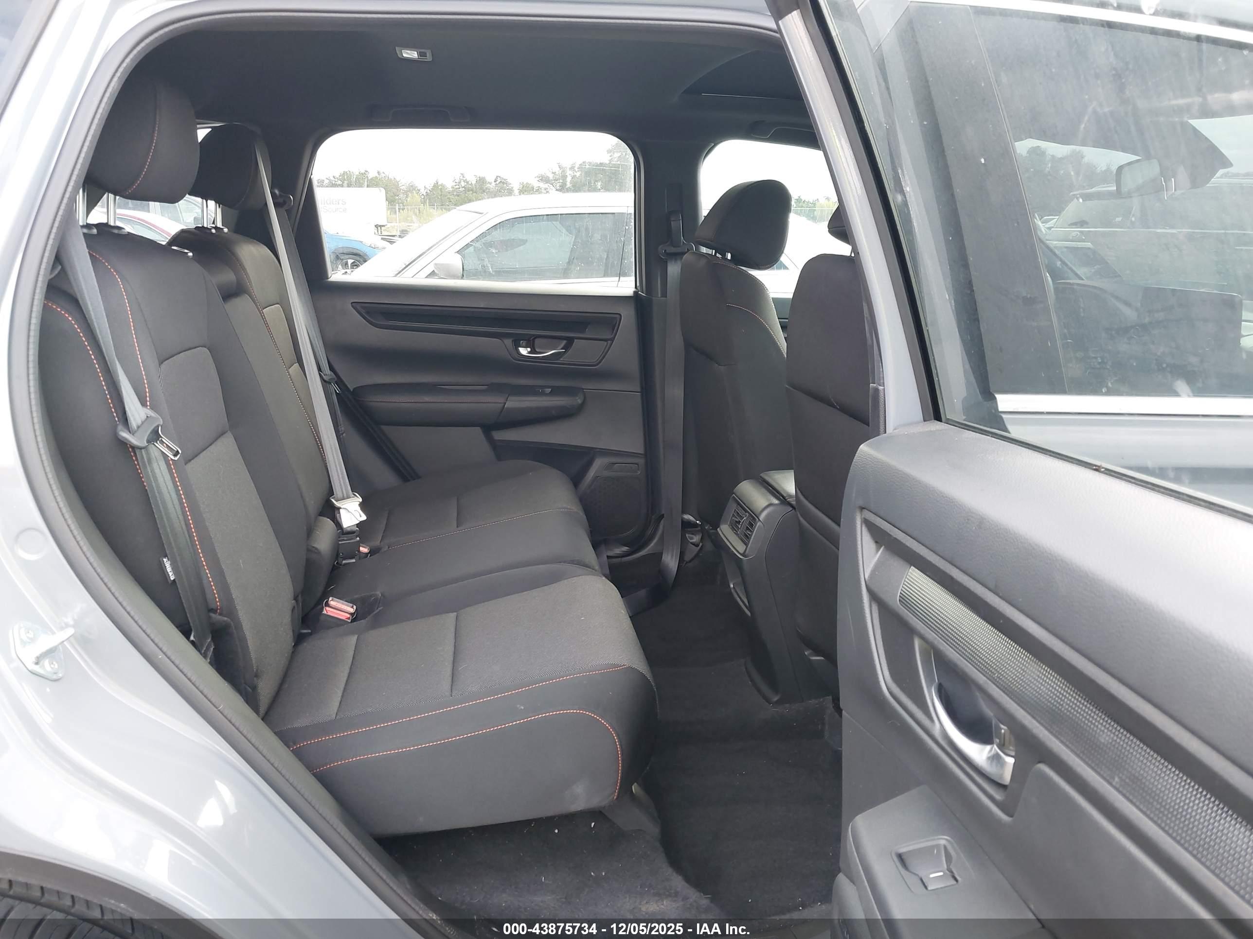 HONDA CR-V image 8