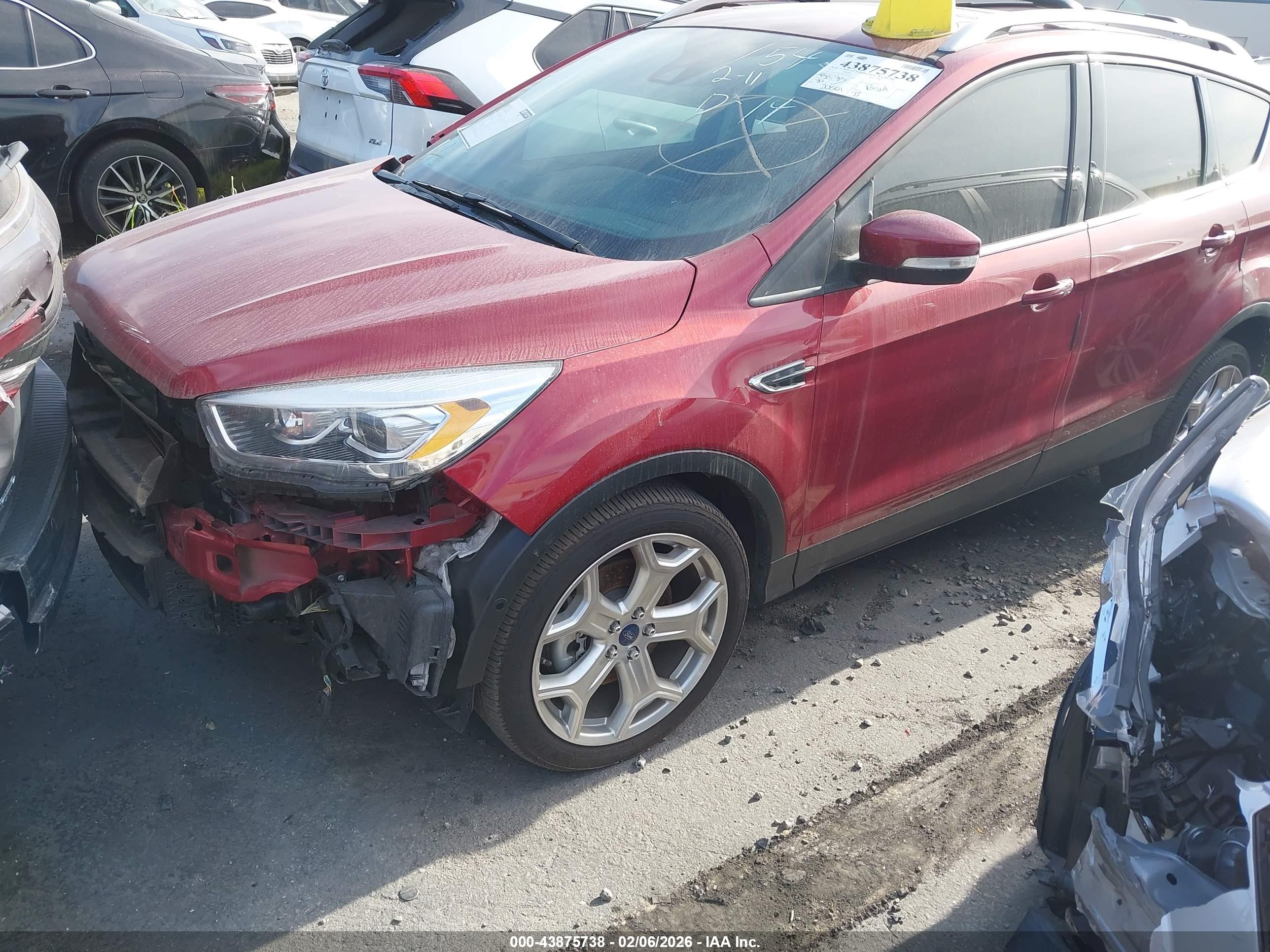 FORD ESCAPE image 2