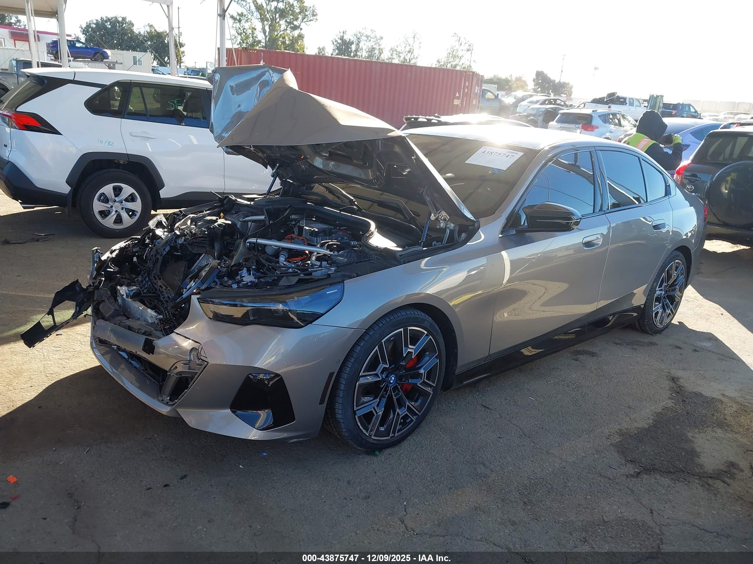 BMW I5 image 2