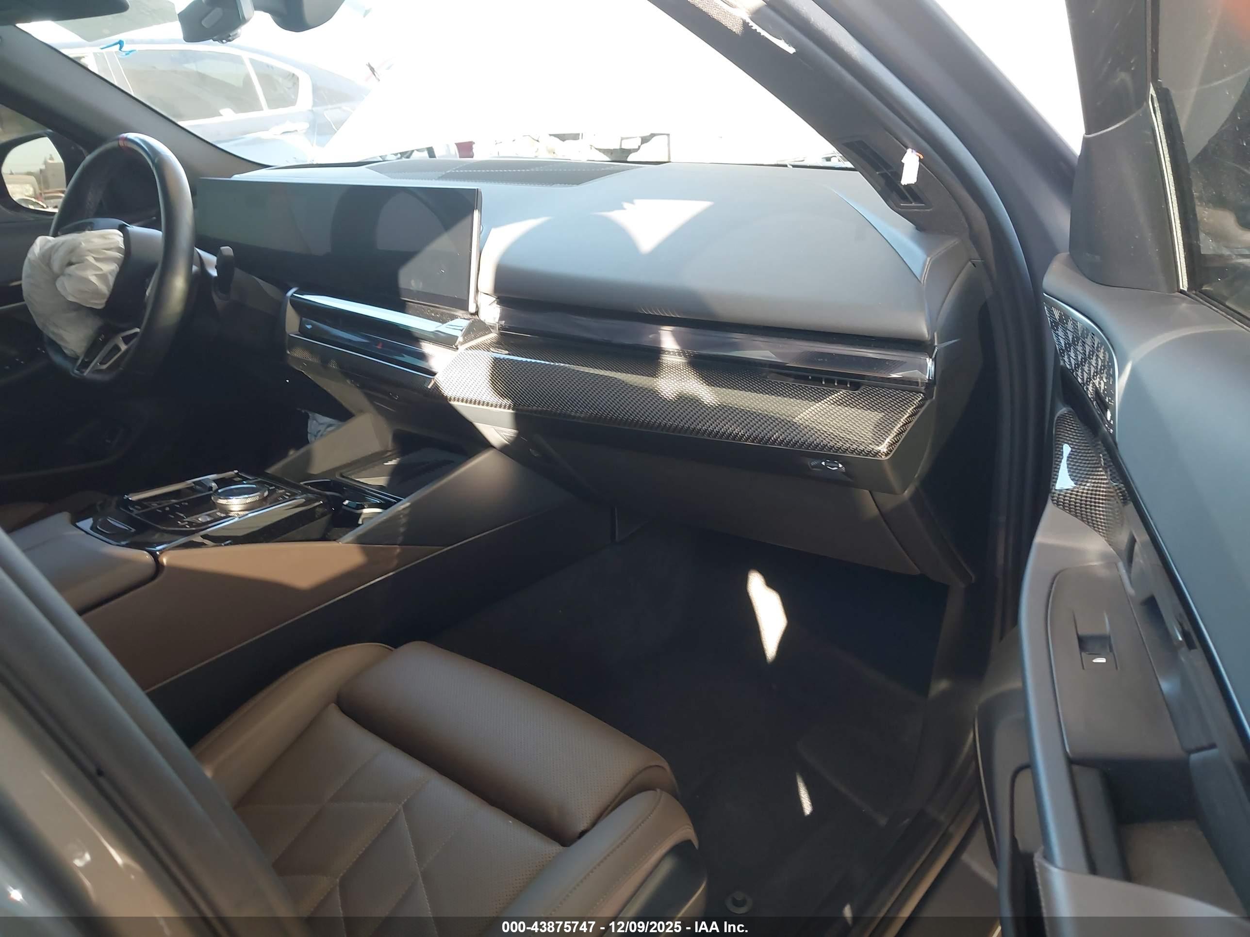 BMW I5 image 5