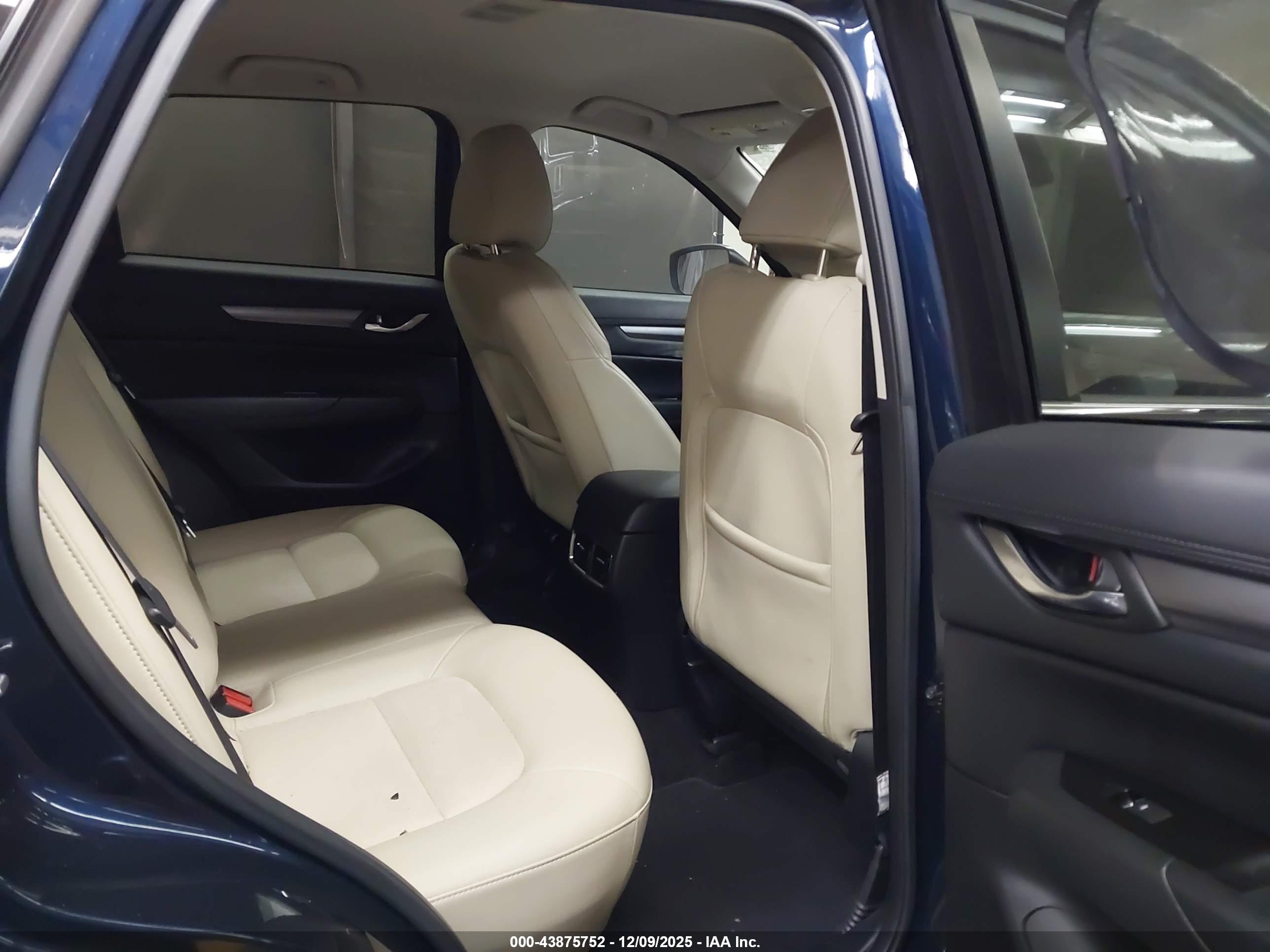 MAZDA CX-5 image 8