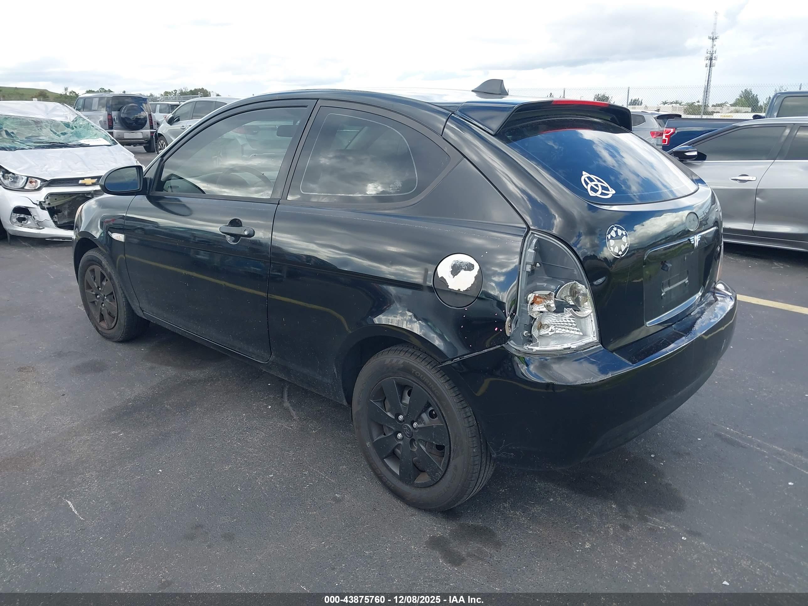 HYUNDAI ACCENT image 3