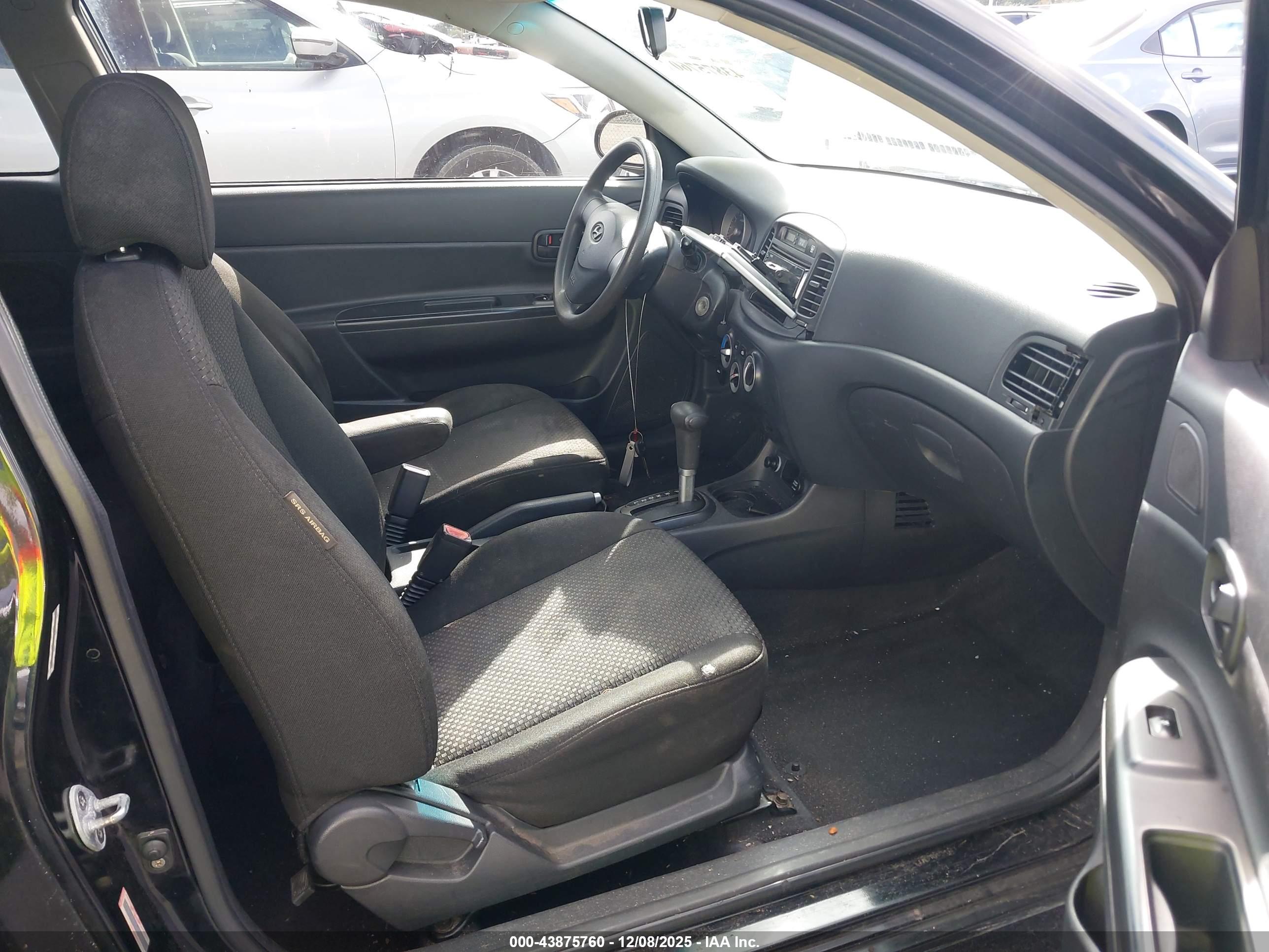 HYUNDAI ACCENT image 5