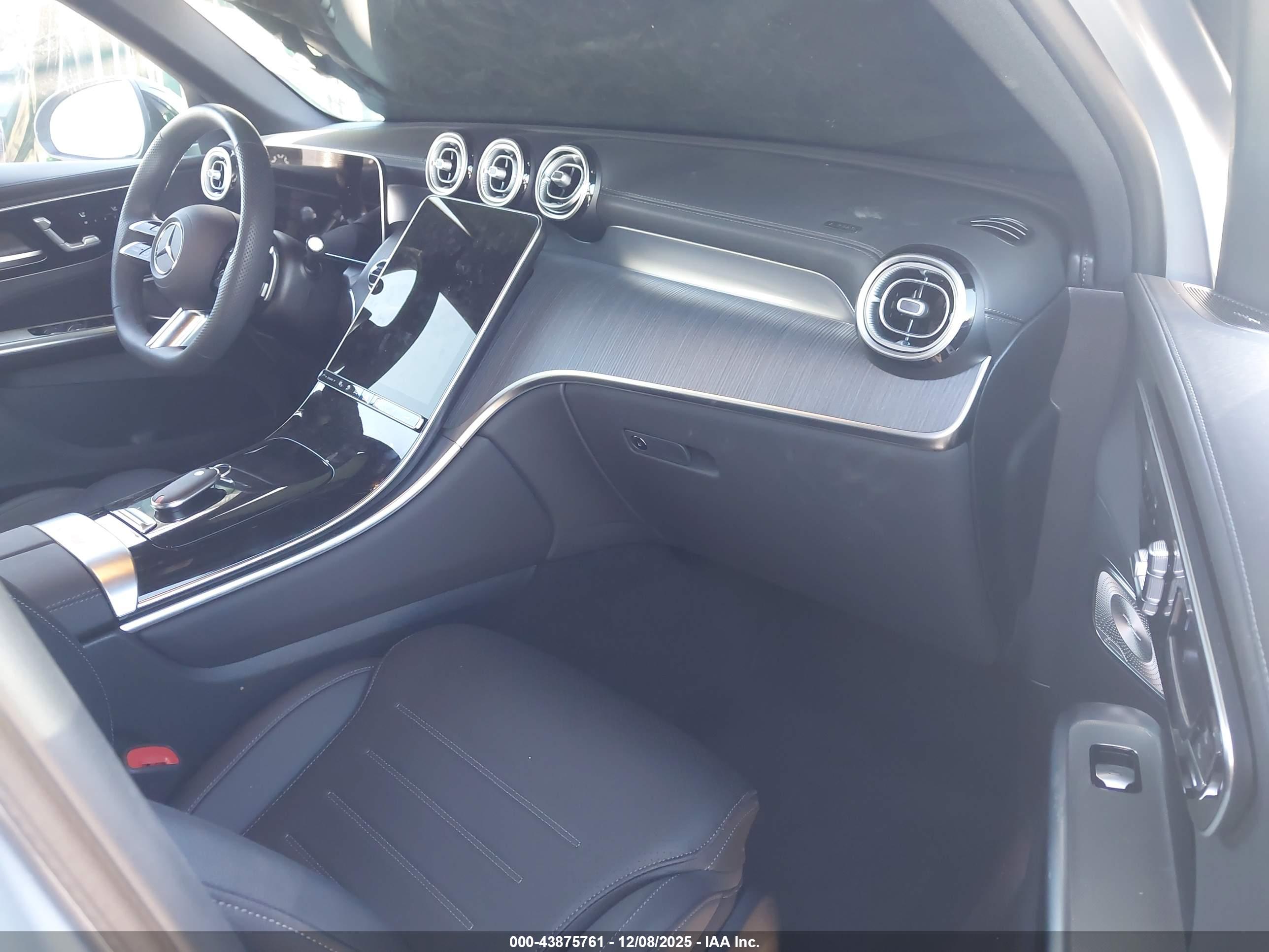 MERCEDES-BENZ GLC image 5
