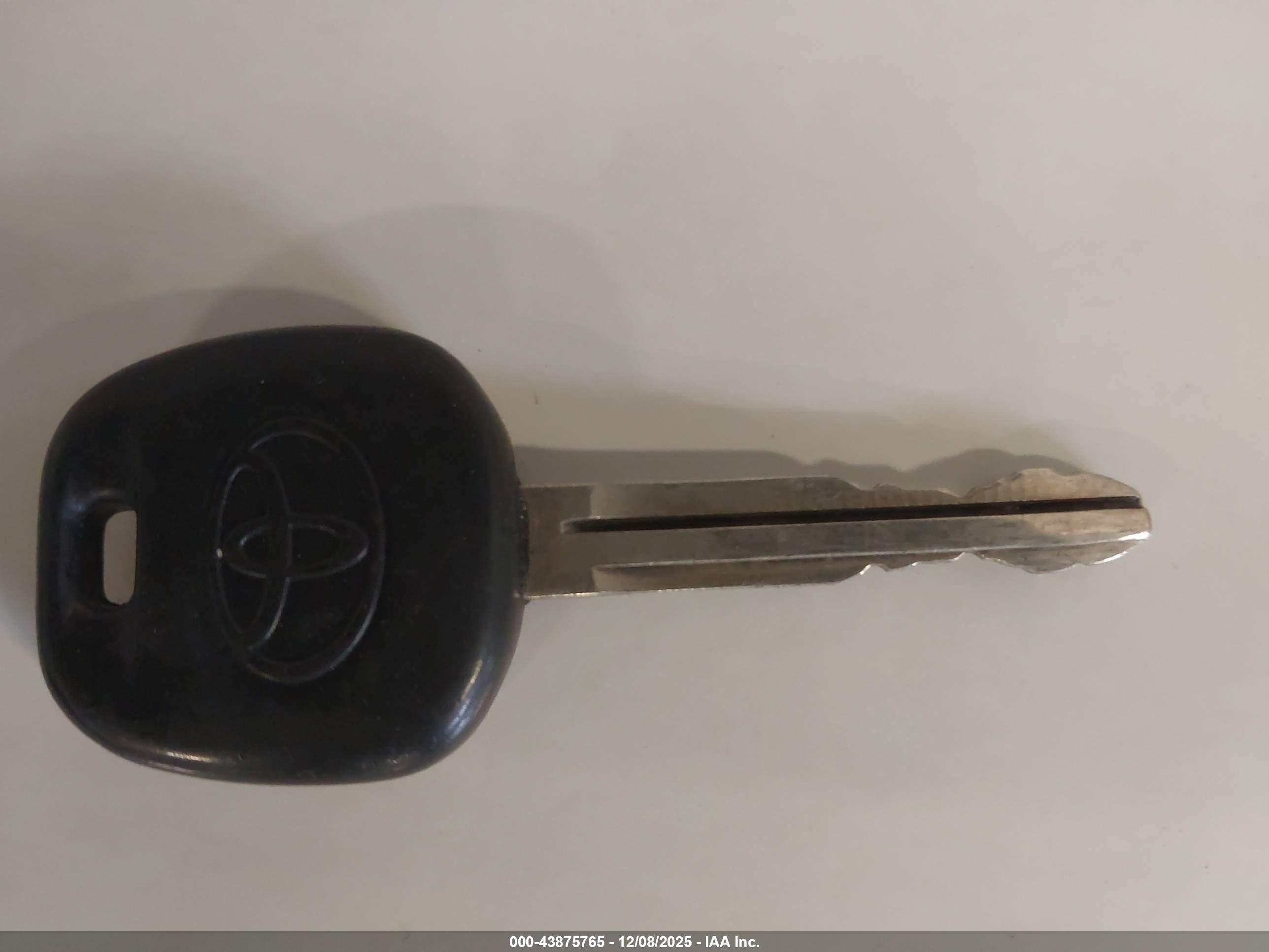TOYOTA 4RUNNER image 11
