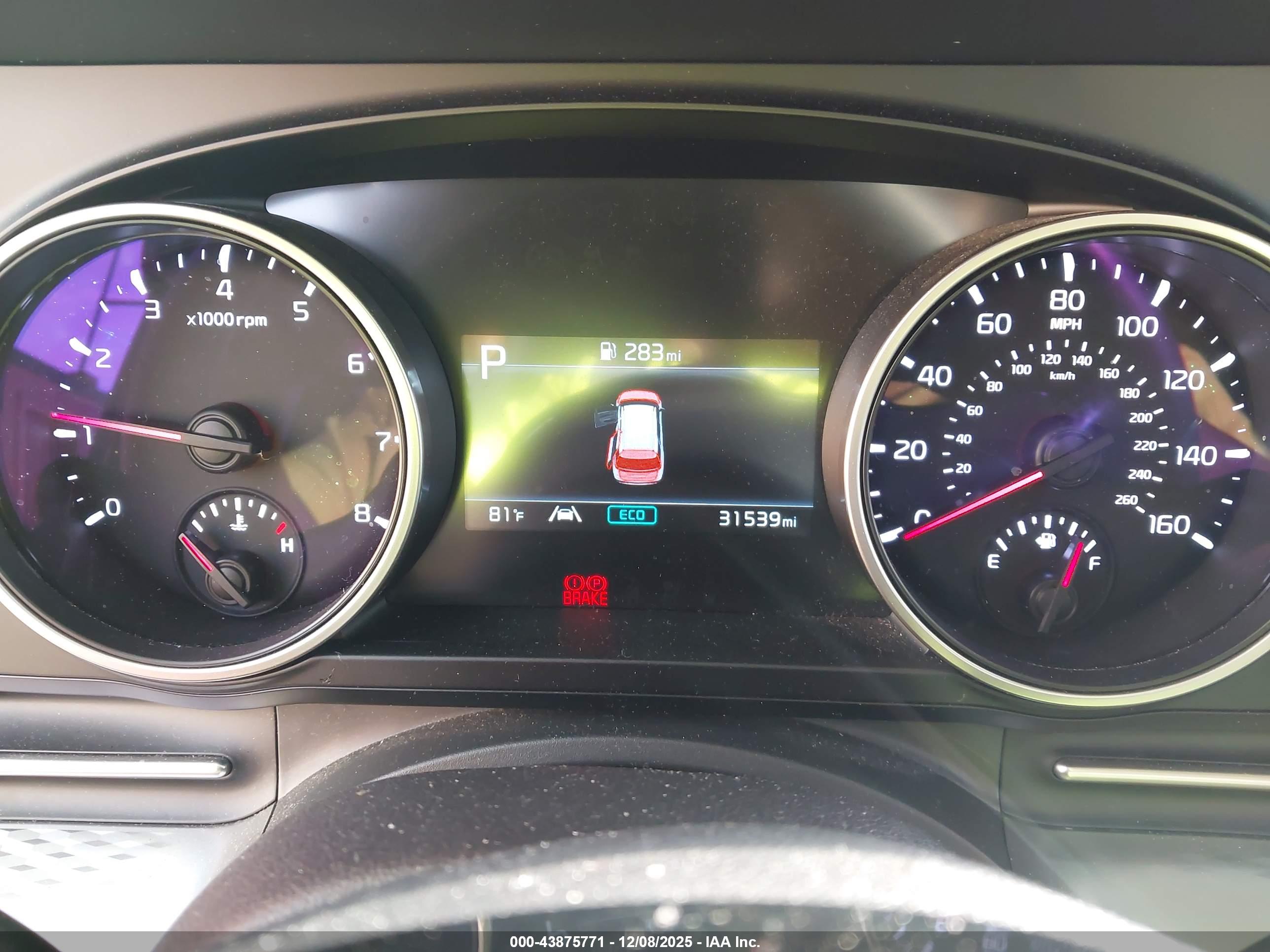 KIA CARNIVAL image 7