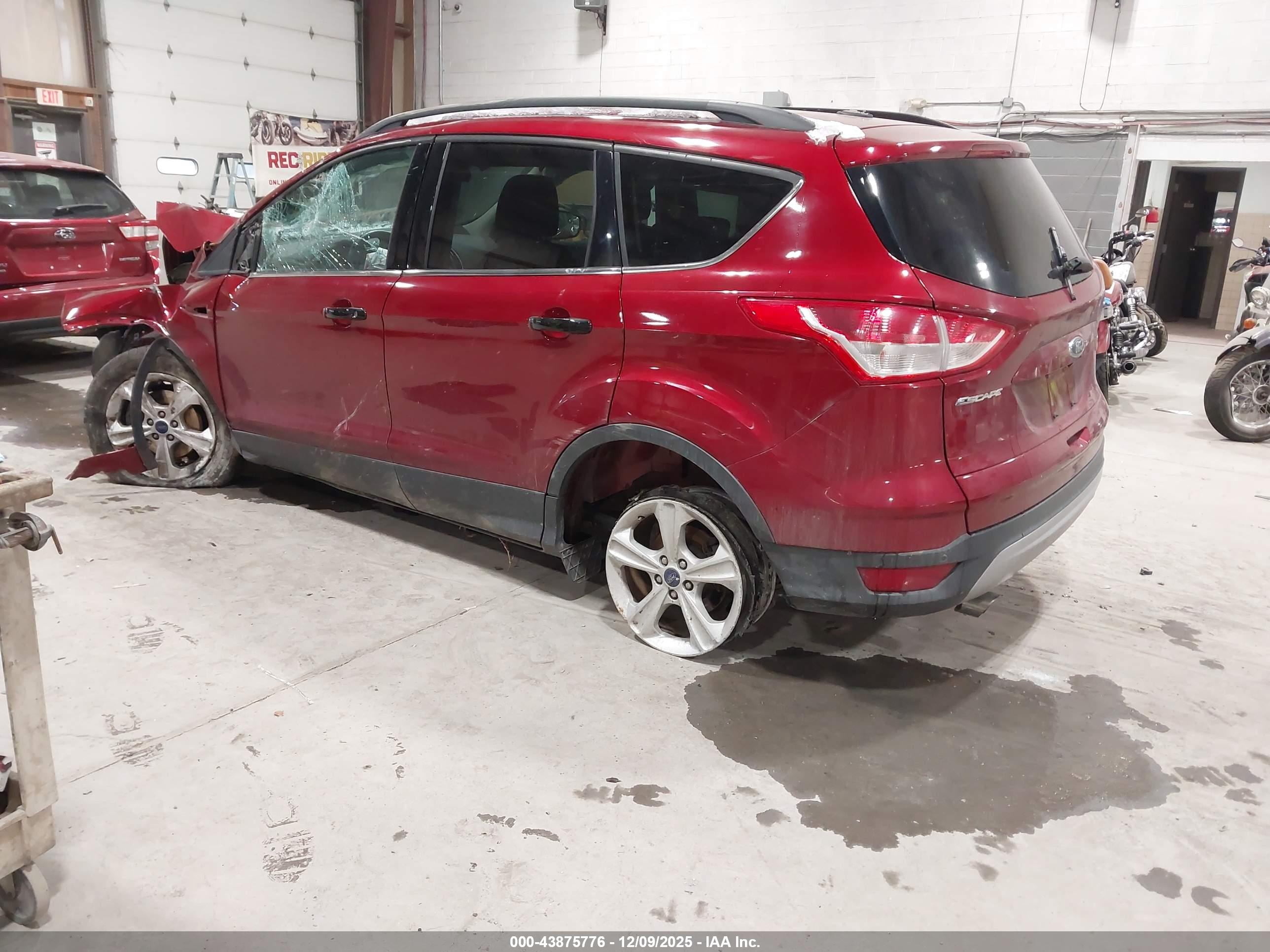 FORD ESCAPE image 3