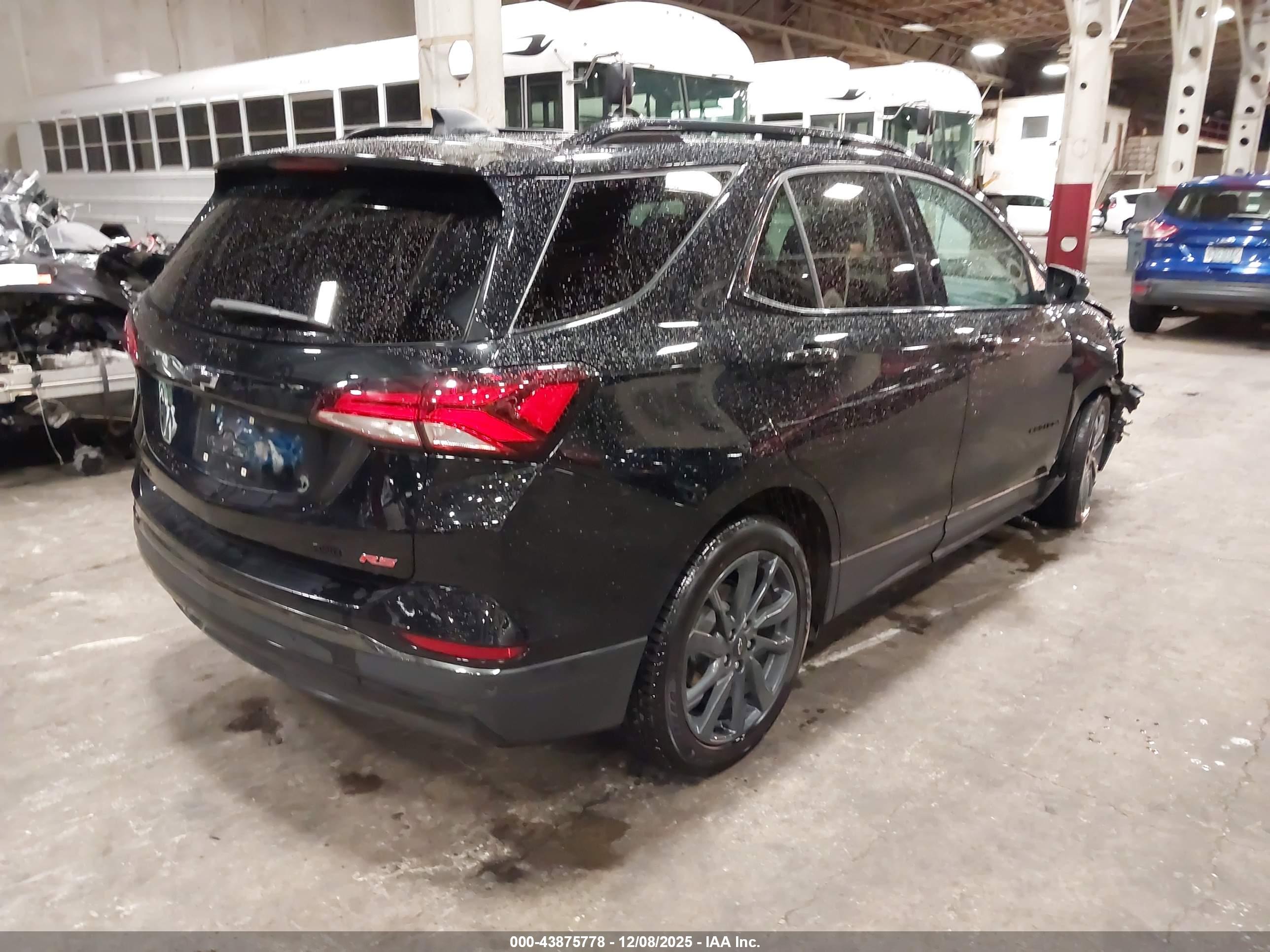 CHEVROLET EQUINOX image 4