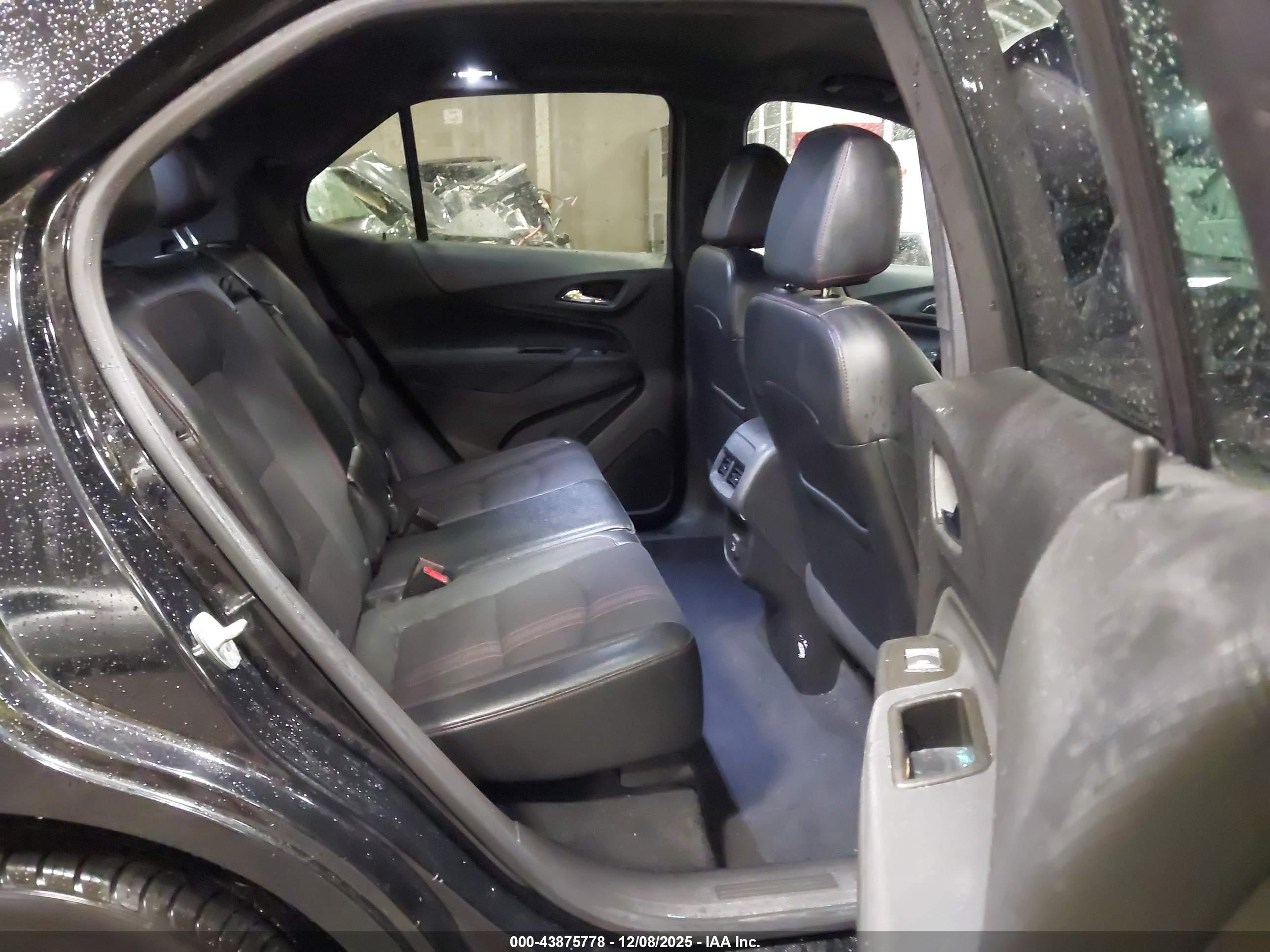 CHEVROLET EQUINOX image 8