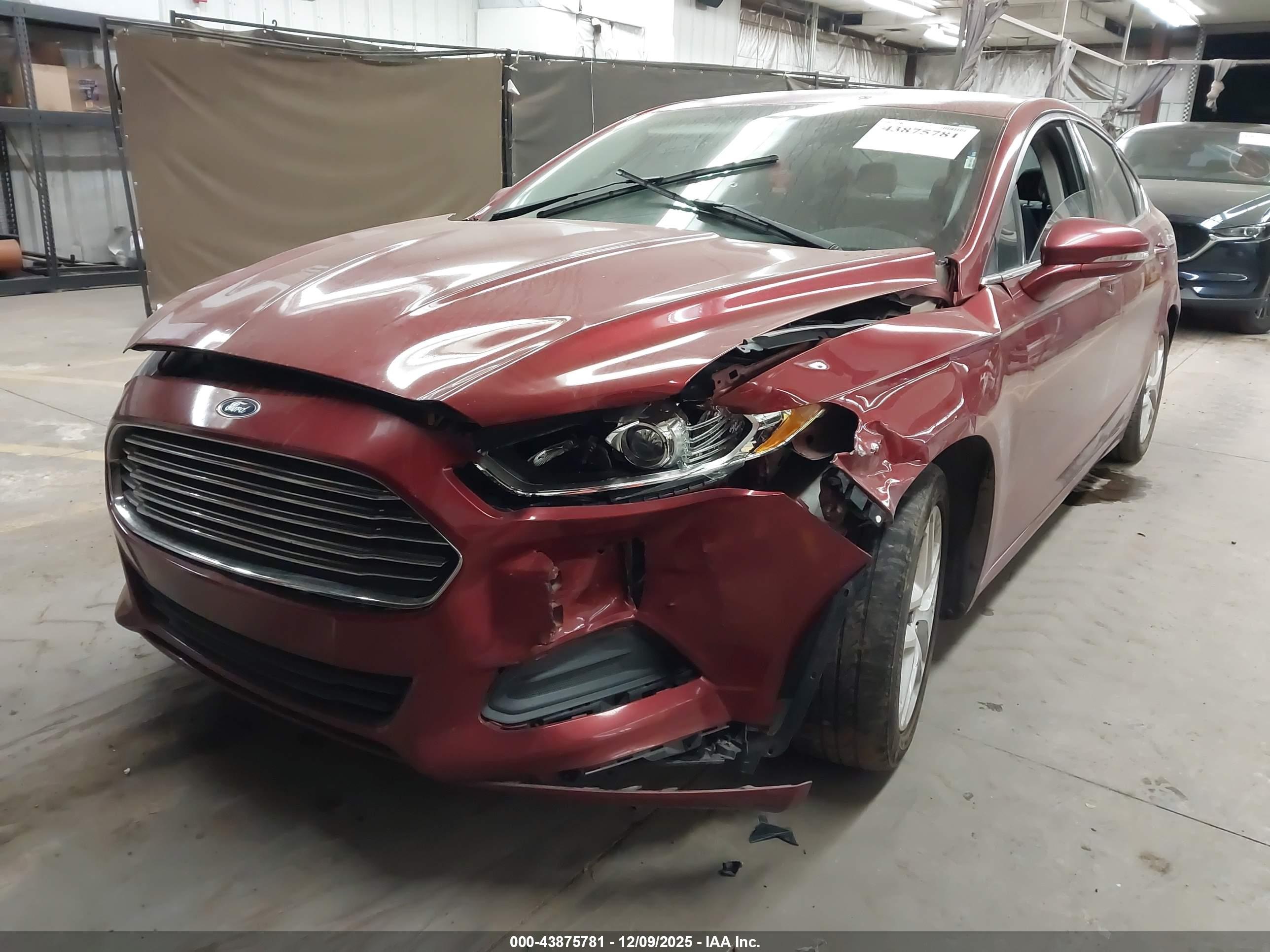 FORD FUSION image 2