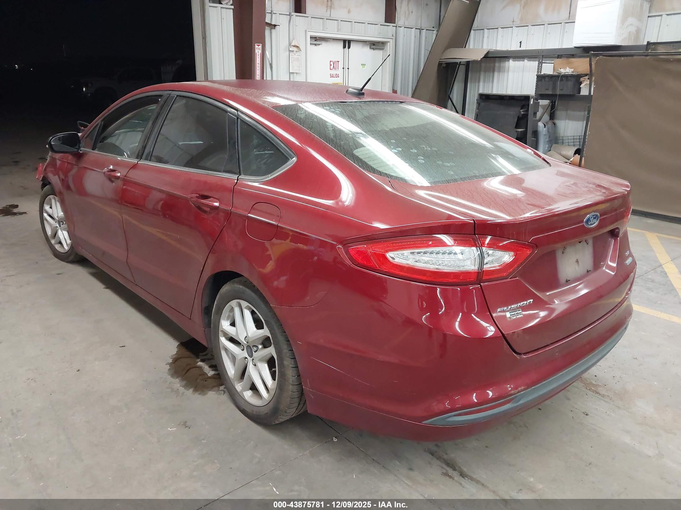 FORD FUSION image 3