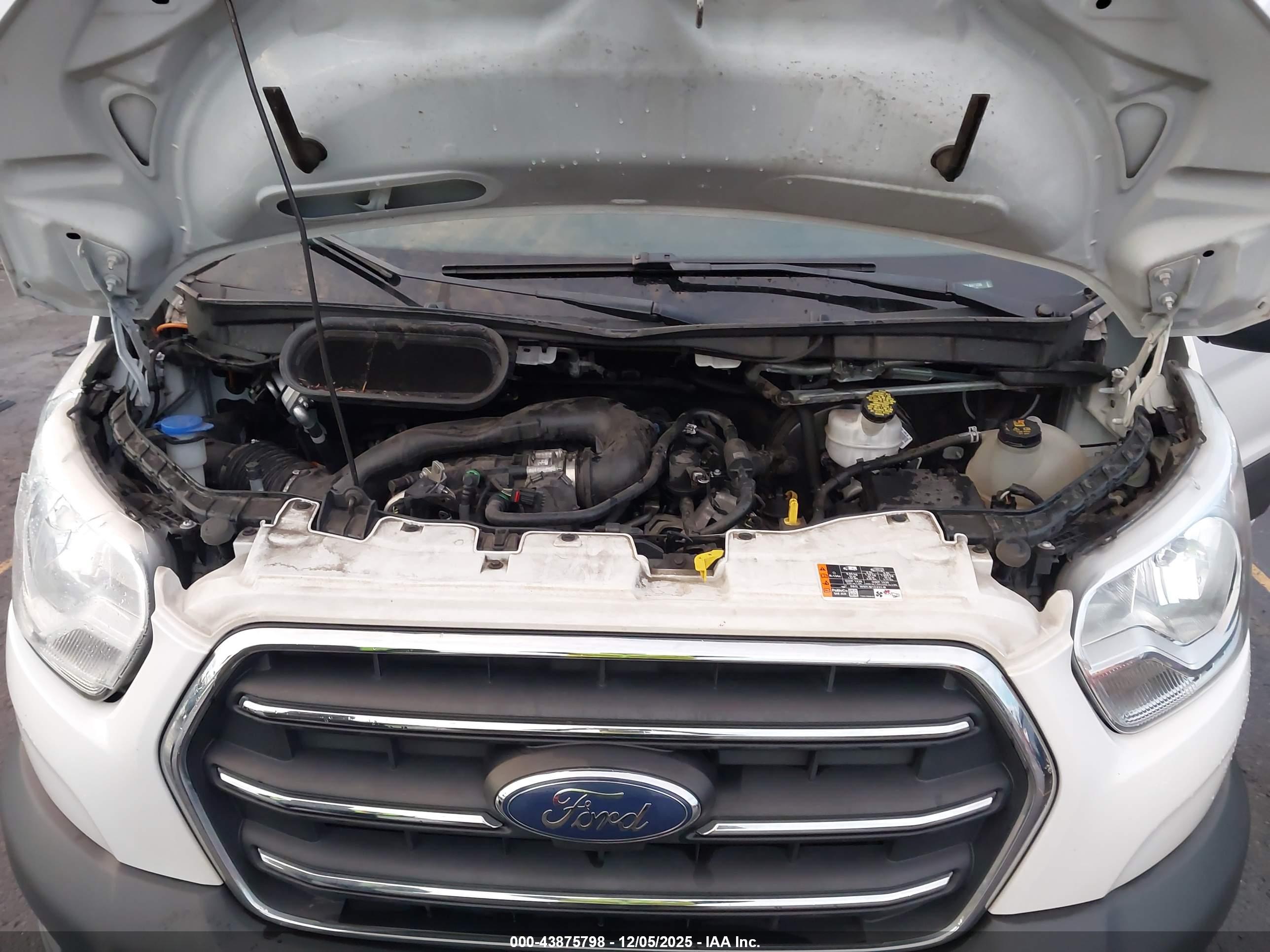 FORD TRANSIT-250 image 10
