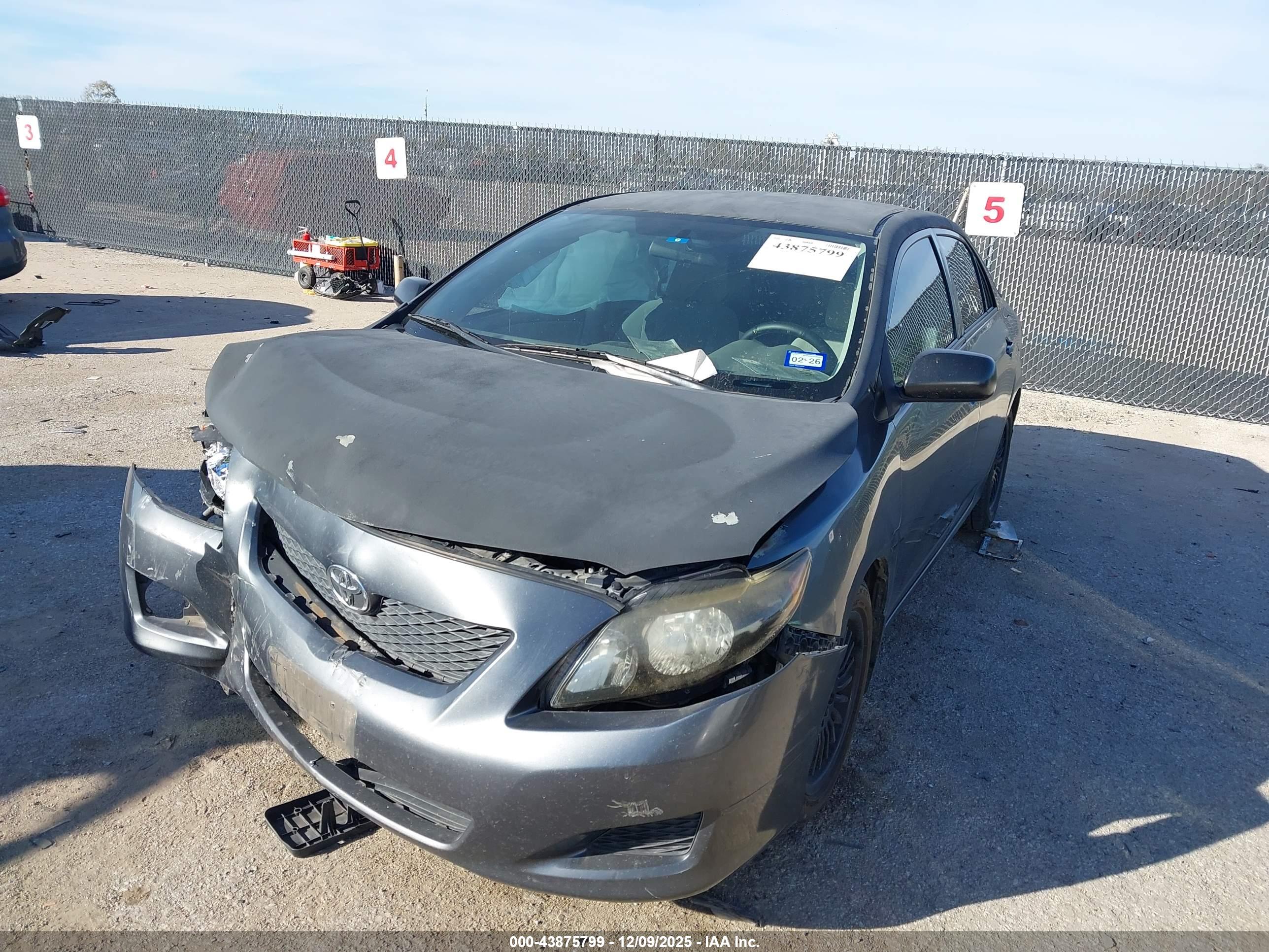 TOYOTA COROLLA image 2