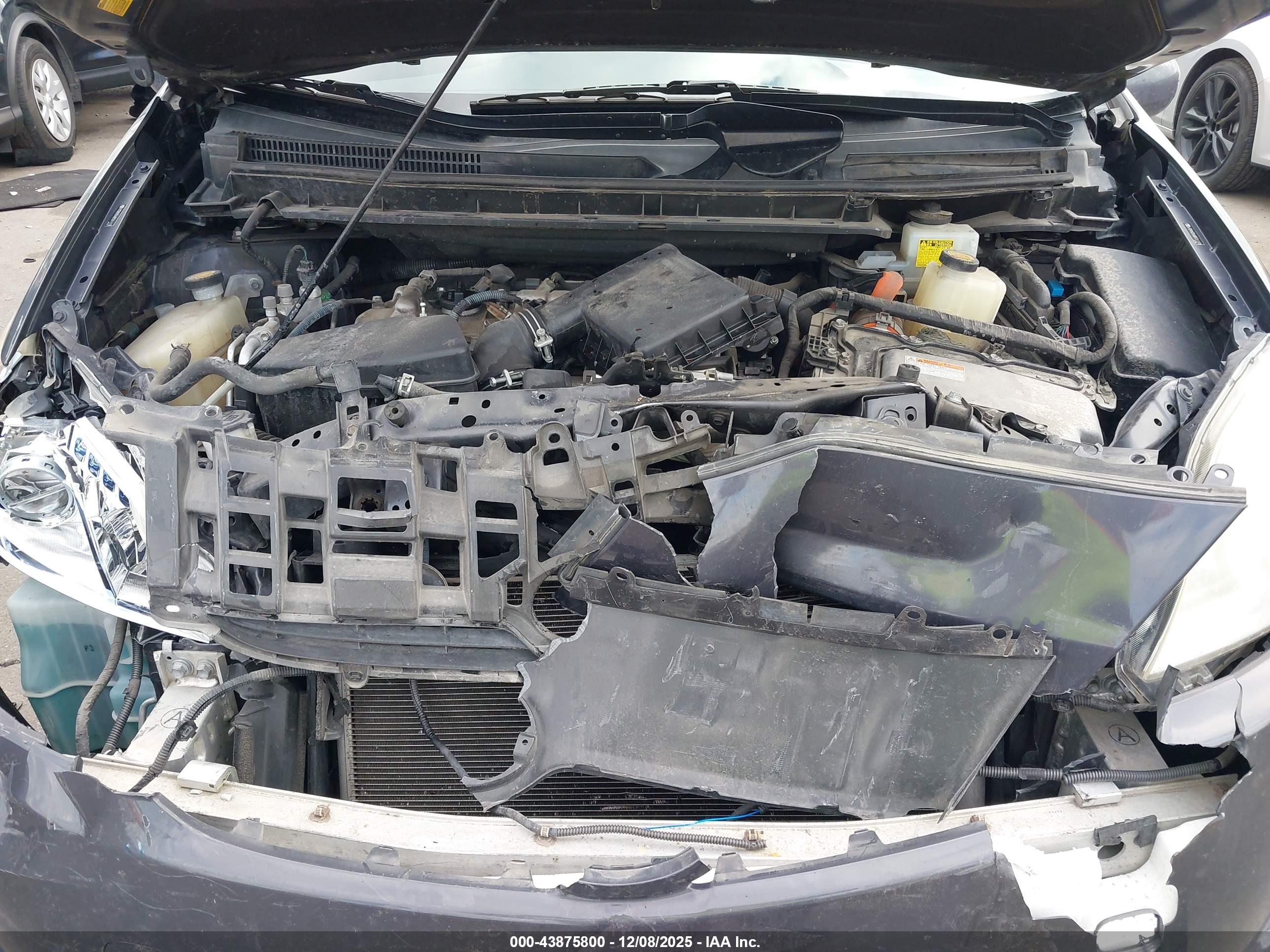 TOYOTA PRIUS image 10