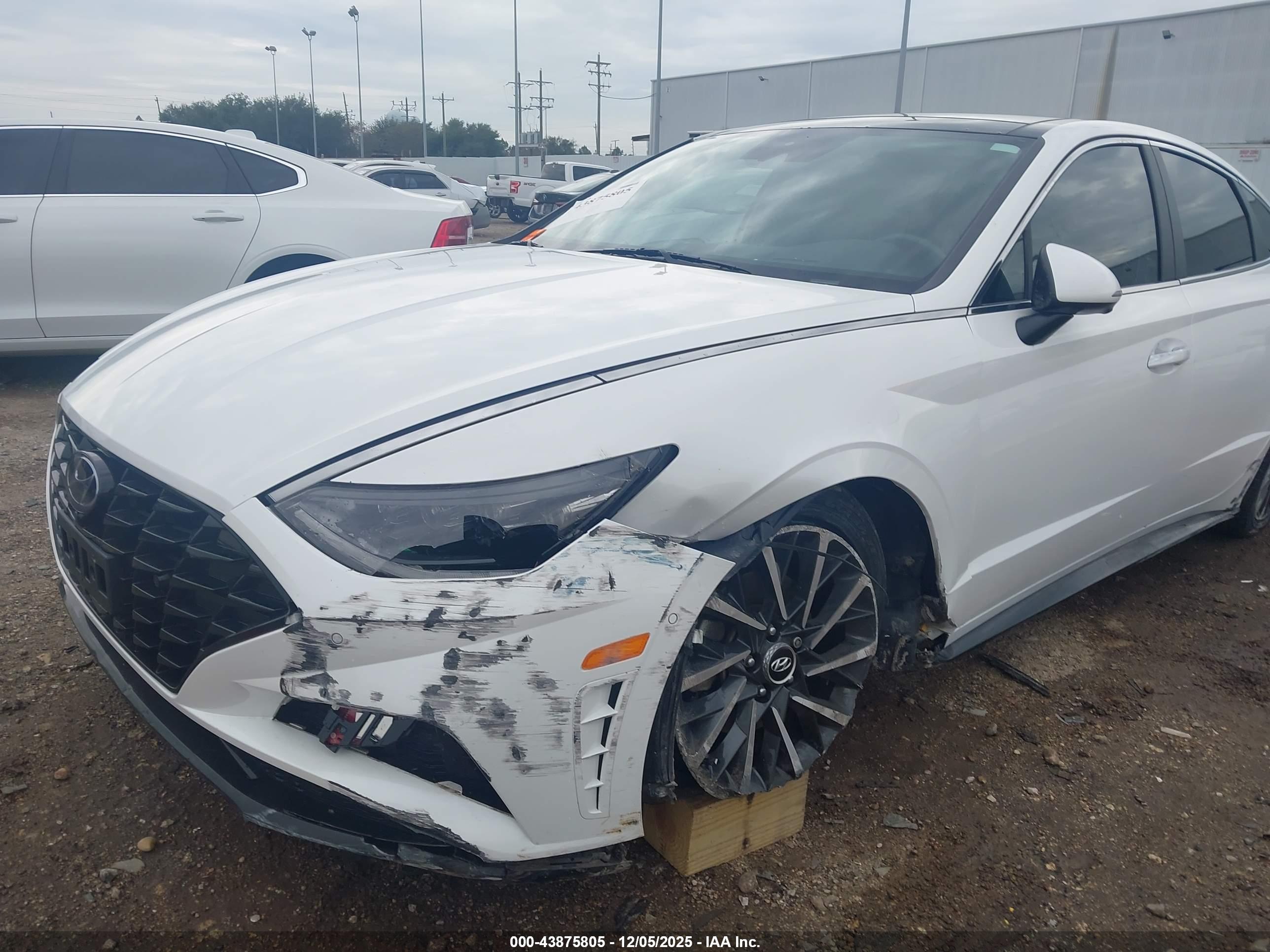 HYUNDAI SONATA image 6