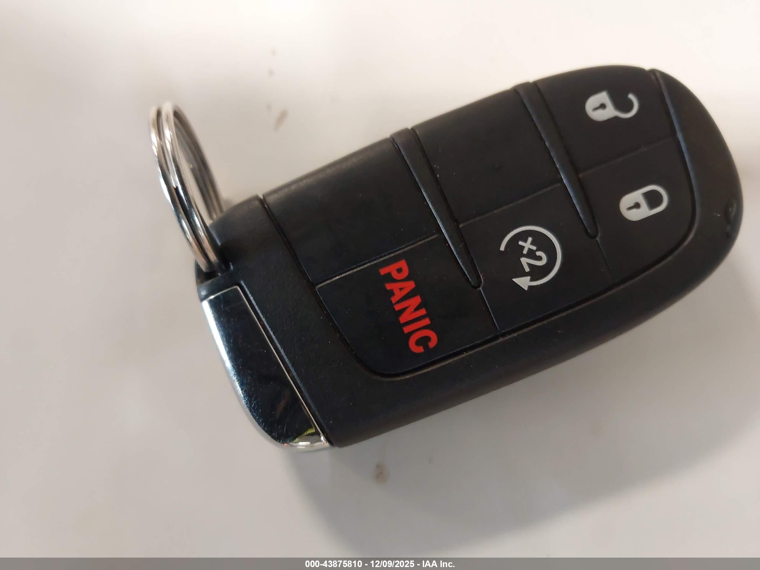 JEEP RENEGADE image 11
