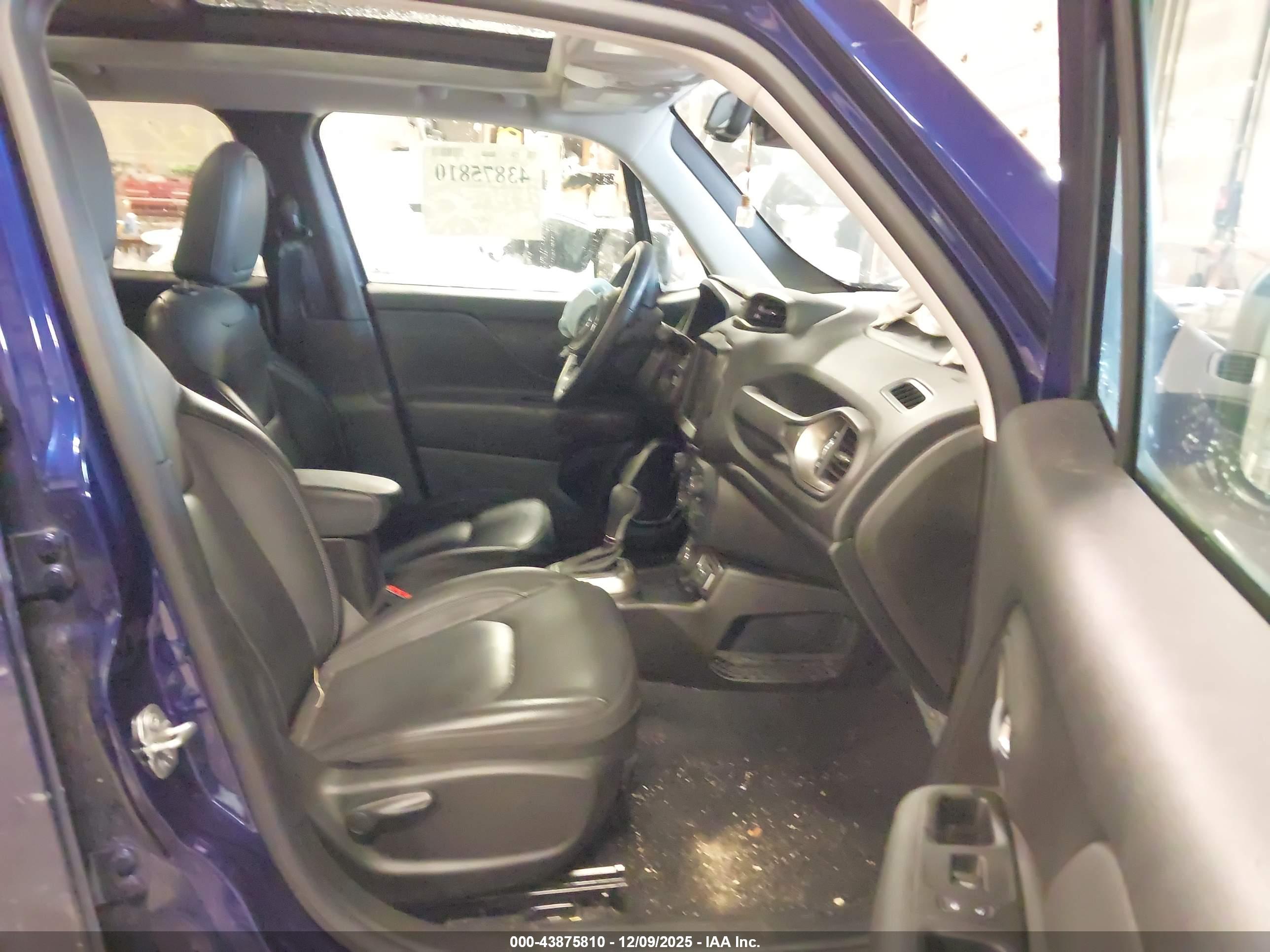 JEEP RENEGADE image 5