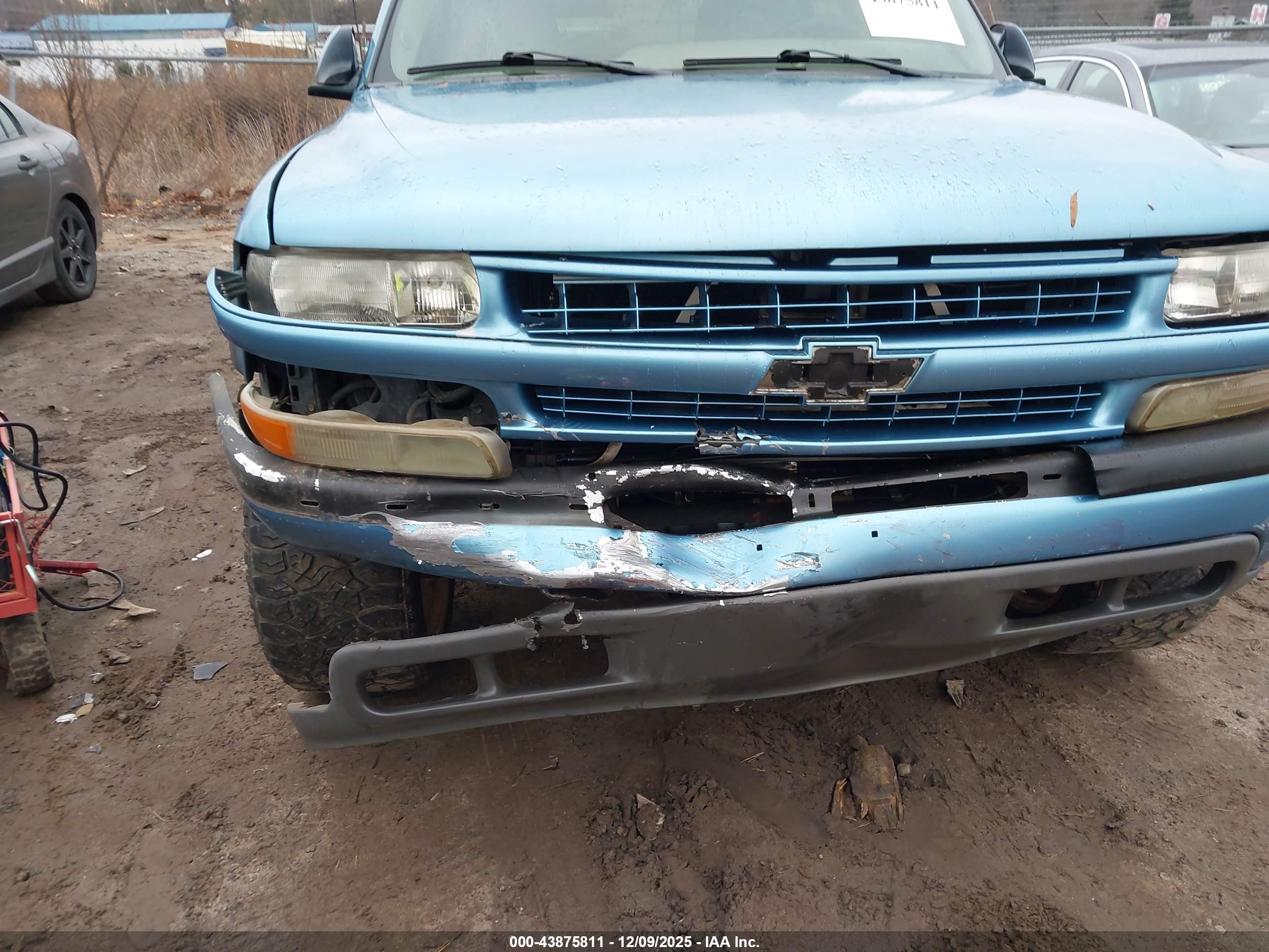 CHEVROLET TAHOE image 6