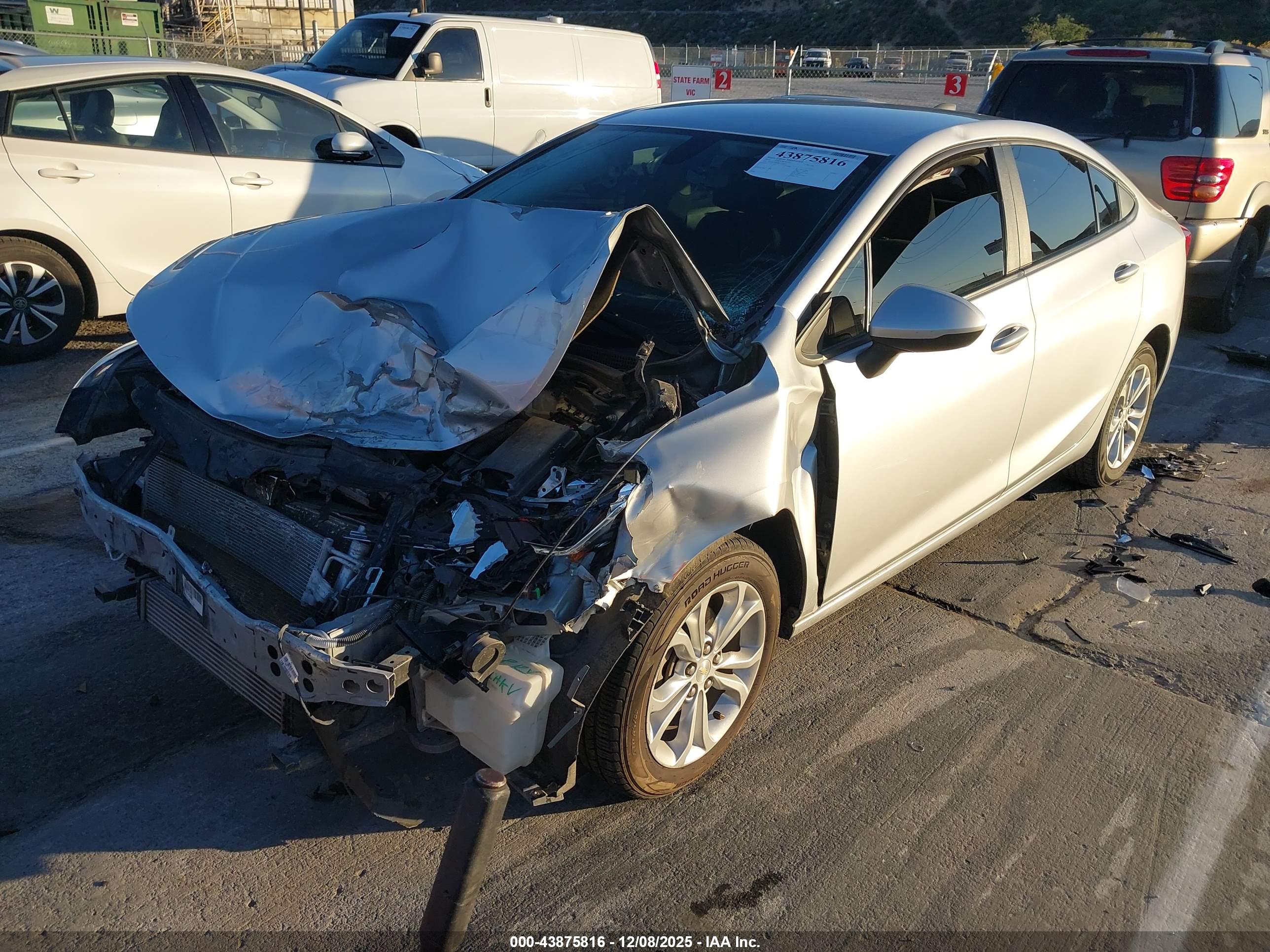 CHEVROLET CRUZE image 2