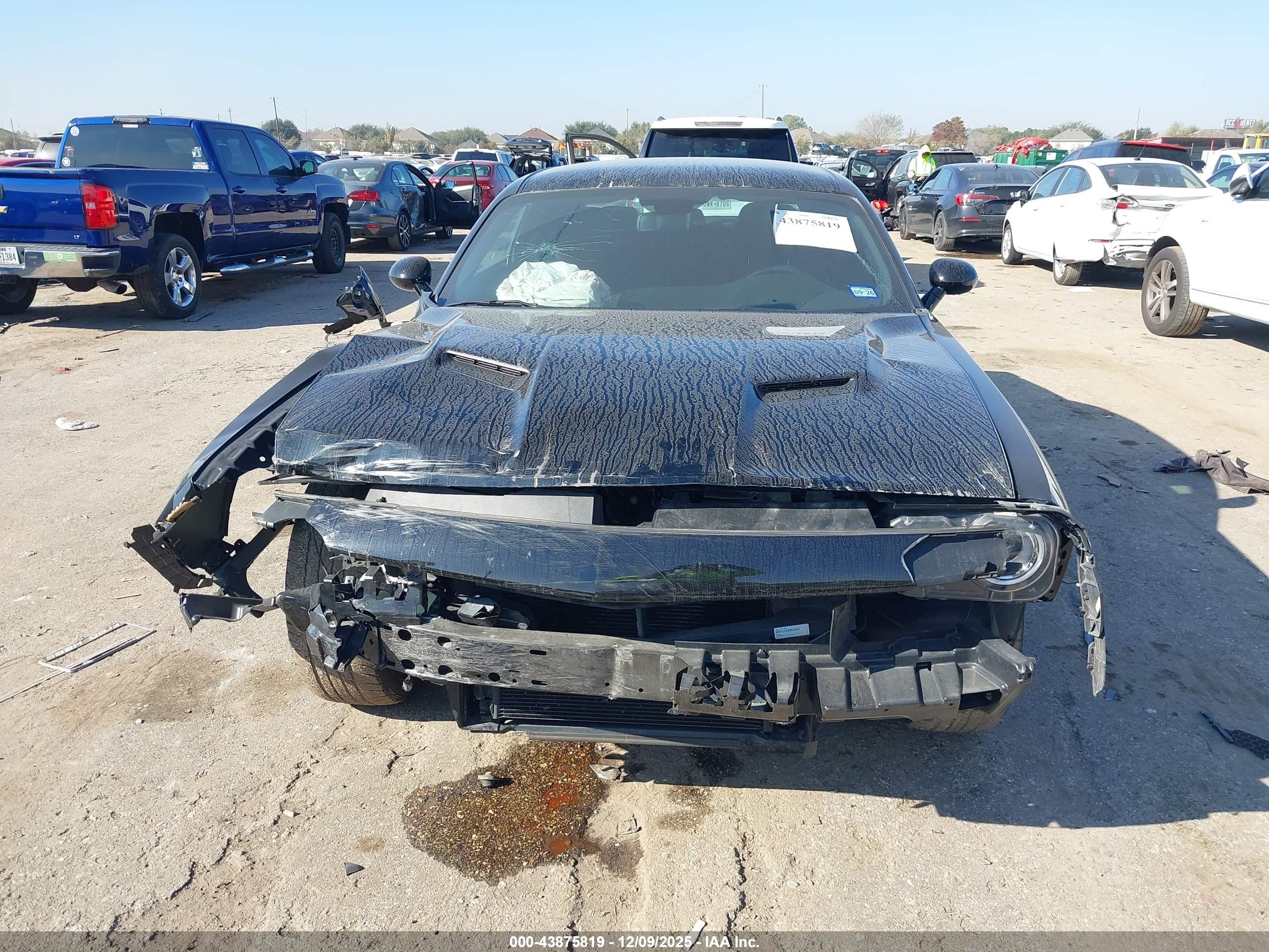 DODGE CHALLENGER image 6