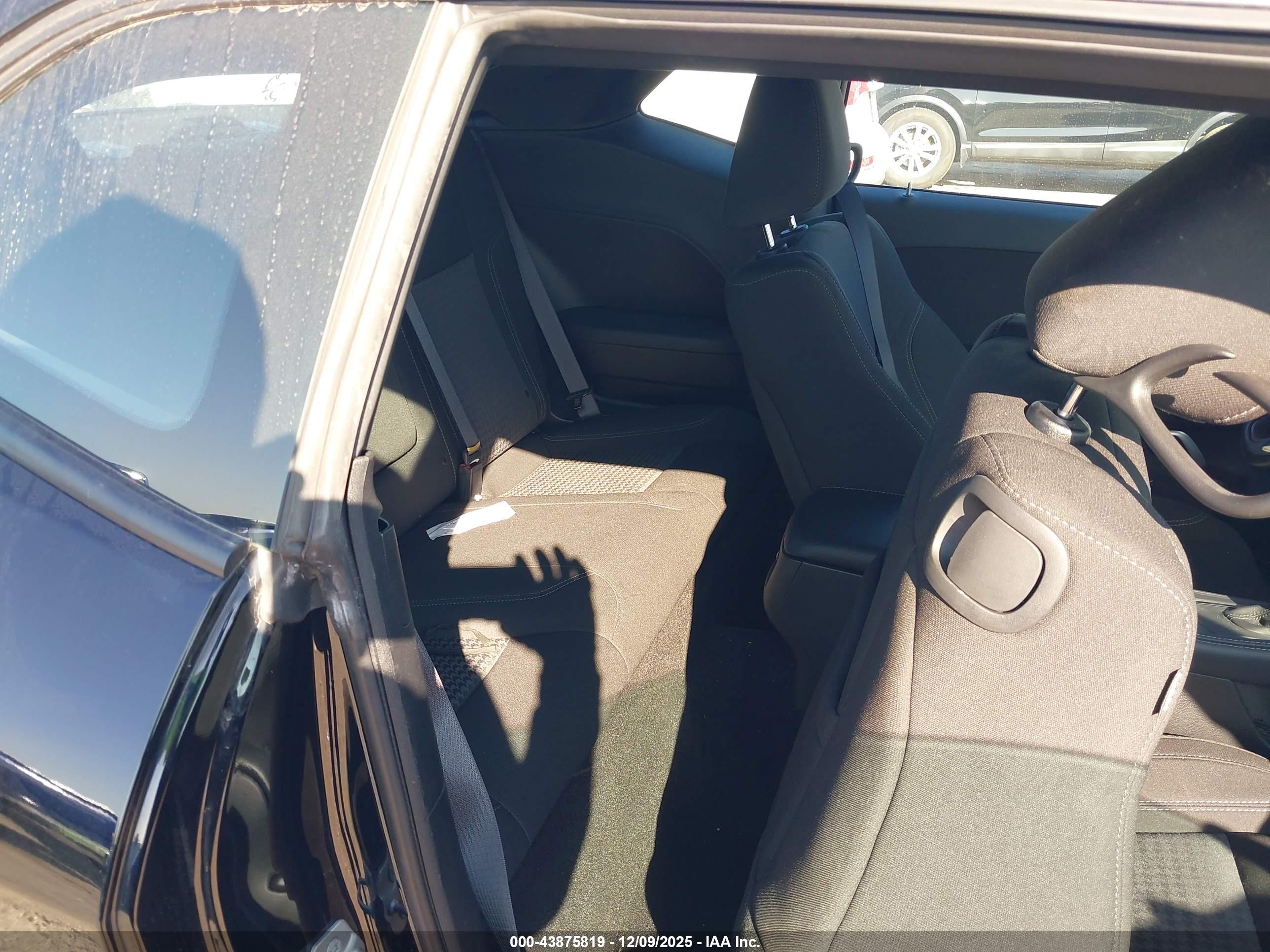 DODGE CHALLENGER image 8