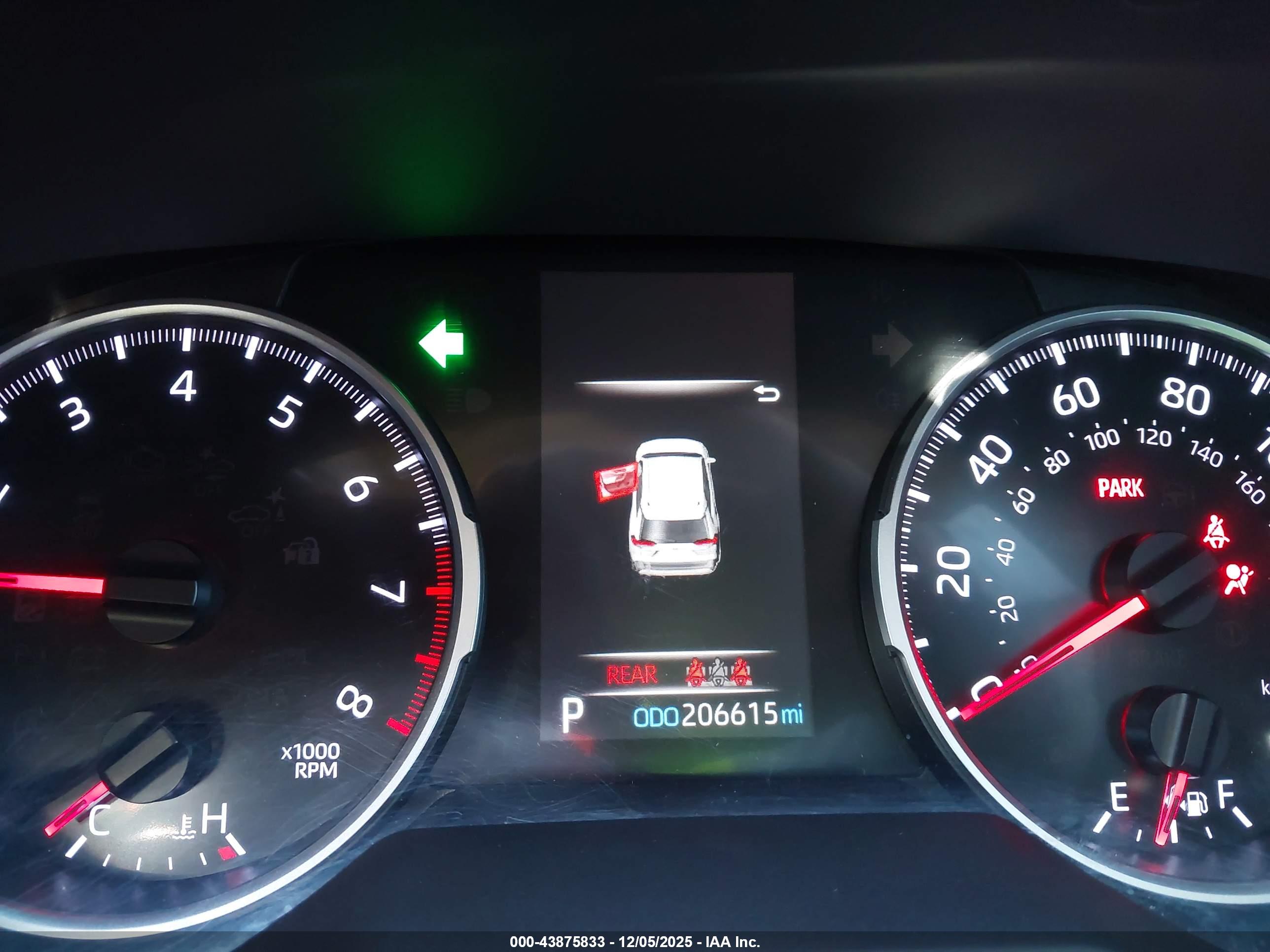 TOYOTA RAV4 image 7