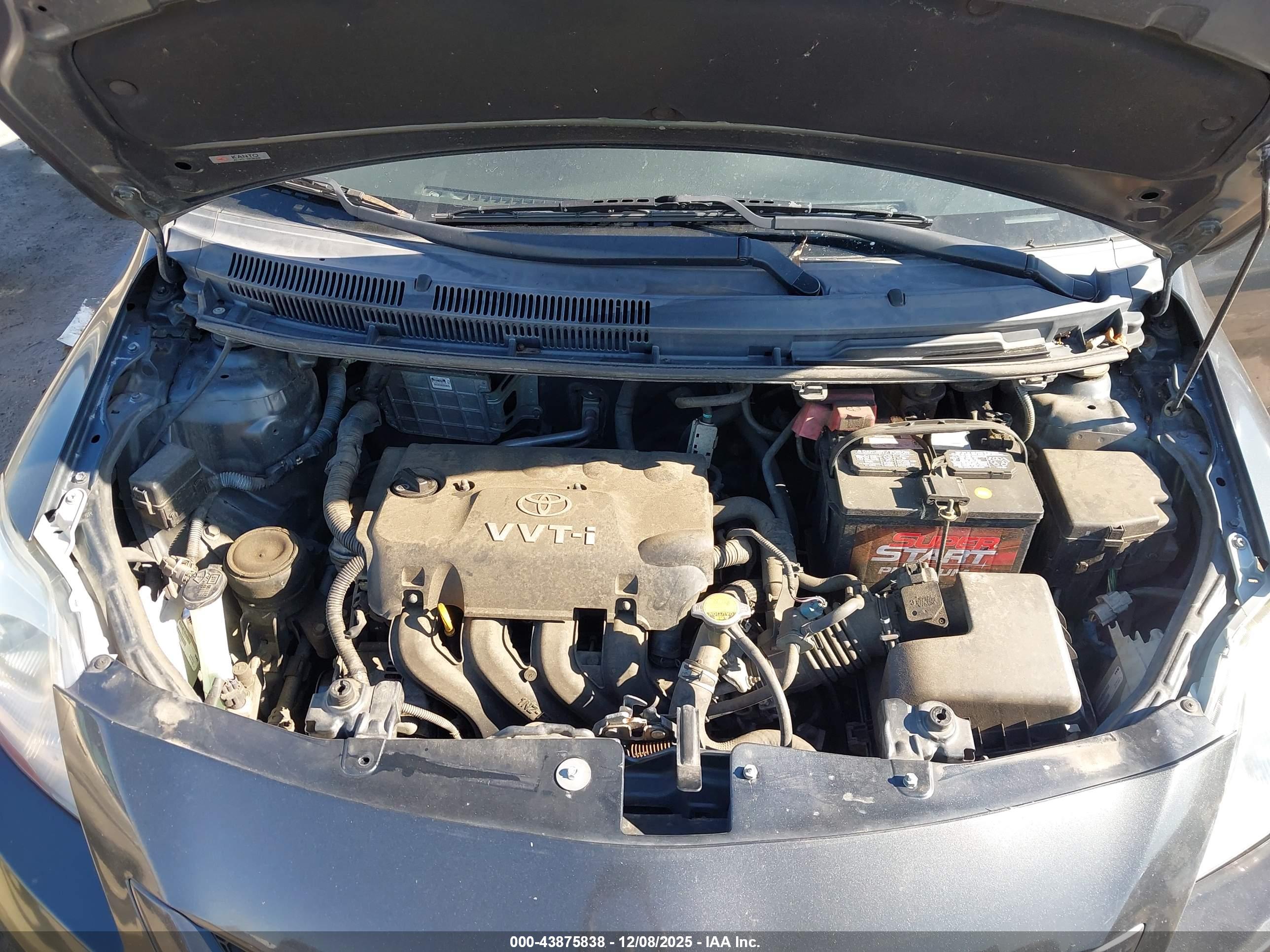 TOYOTA YARIS image 10