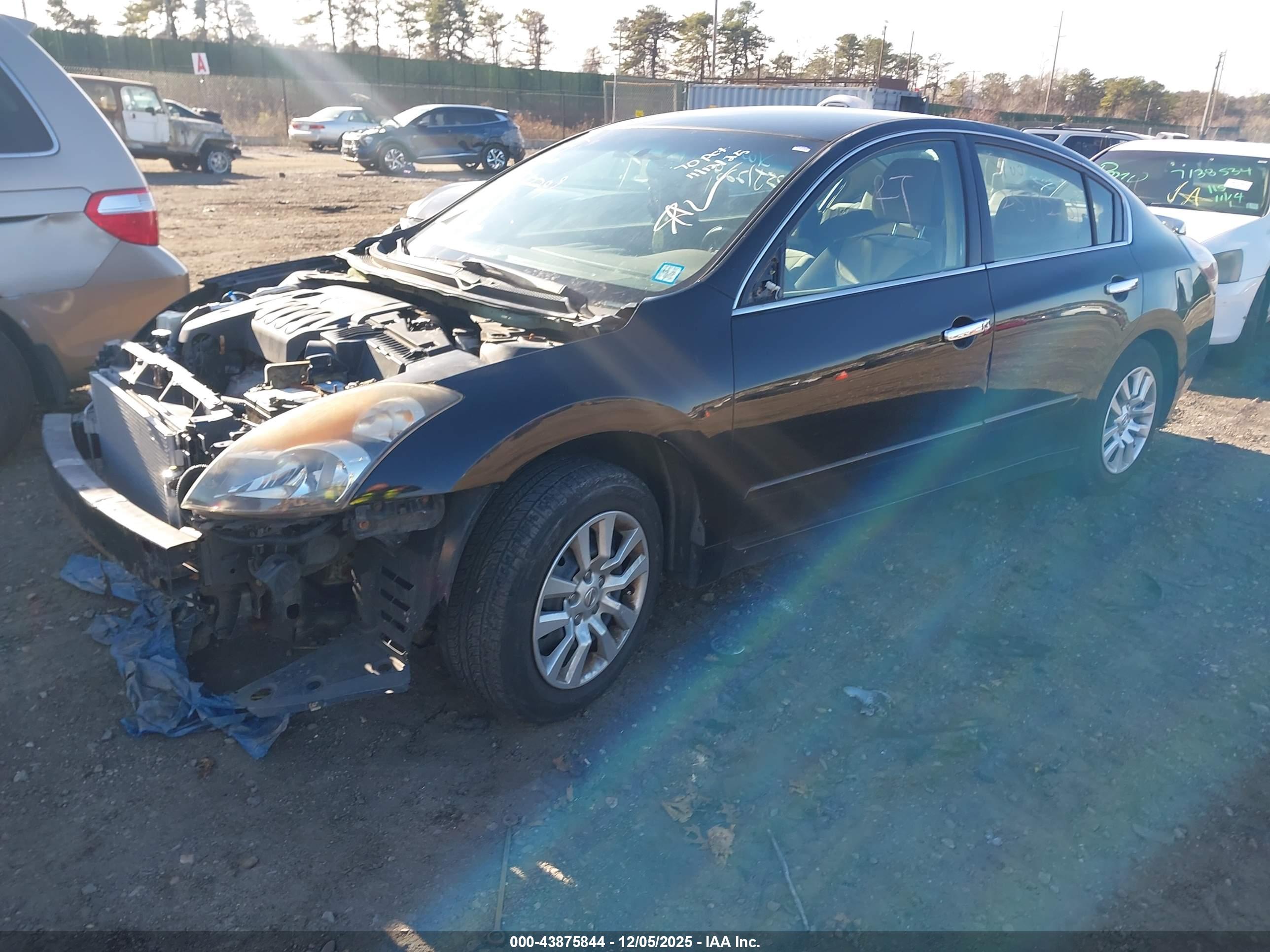 NISSAN ALTIMA image 2