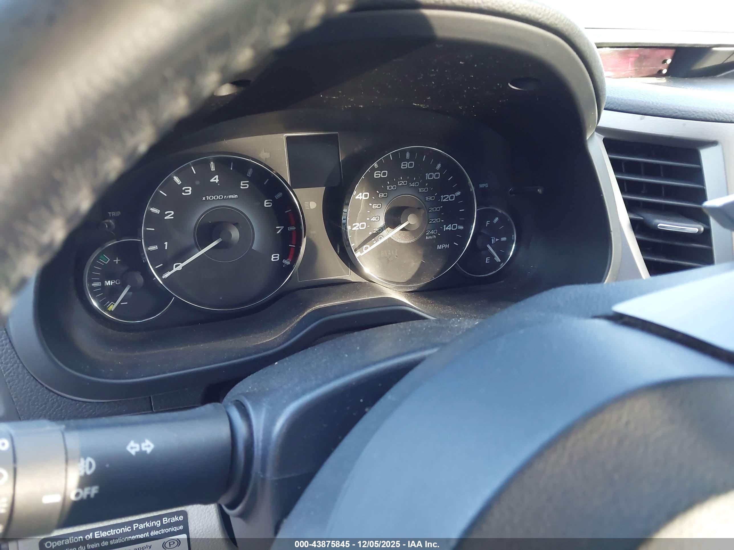 SUBARU OUTBACK image 7
