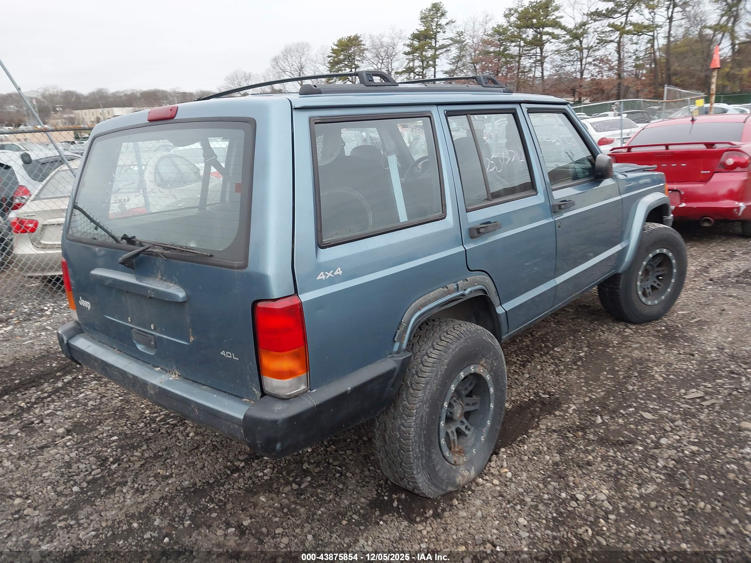 JEEP CHEROKEE image 4