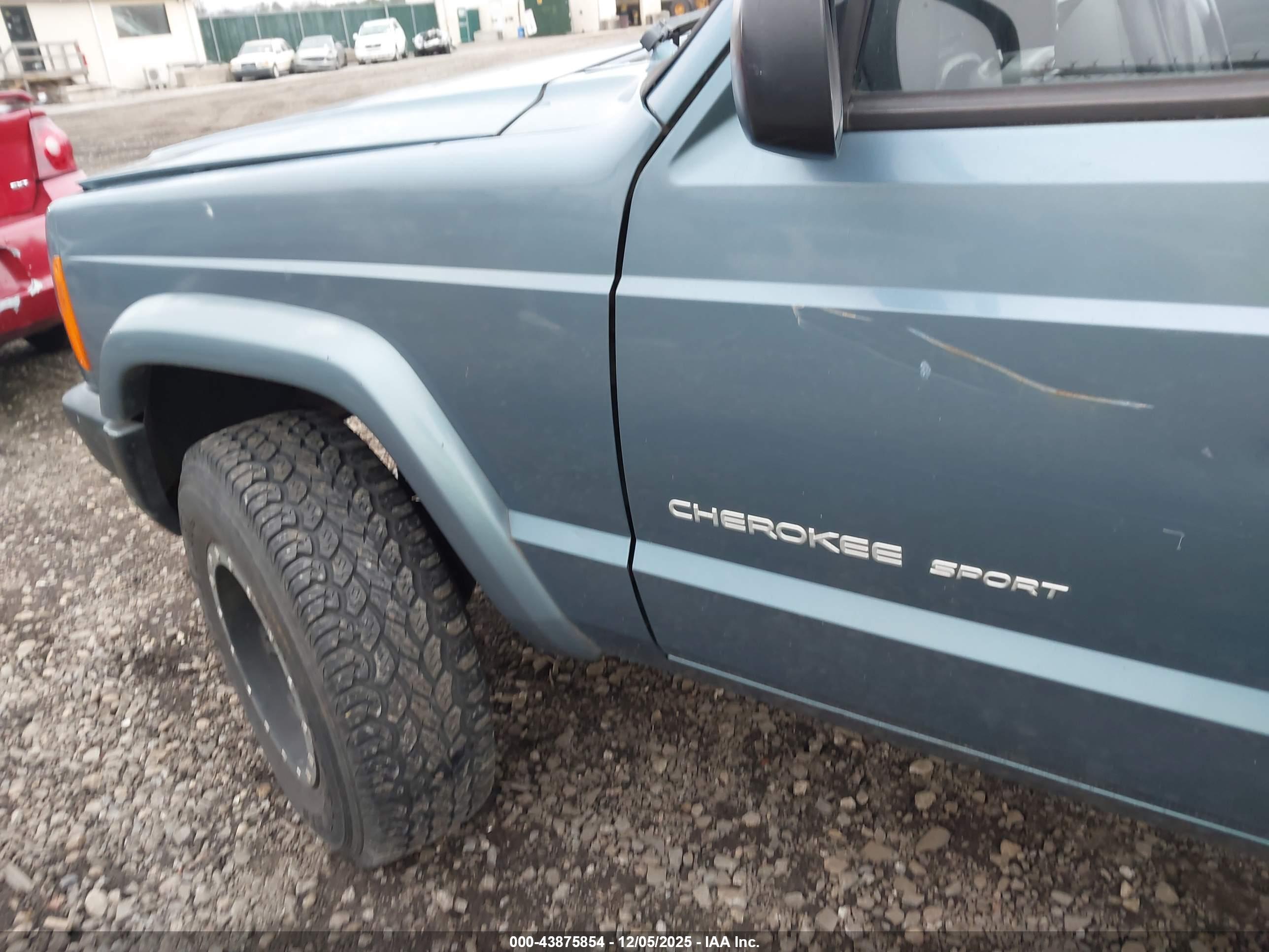 JEEP CHEROKEE image 6